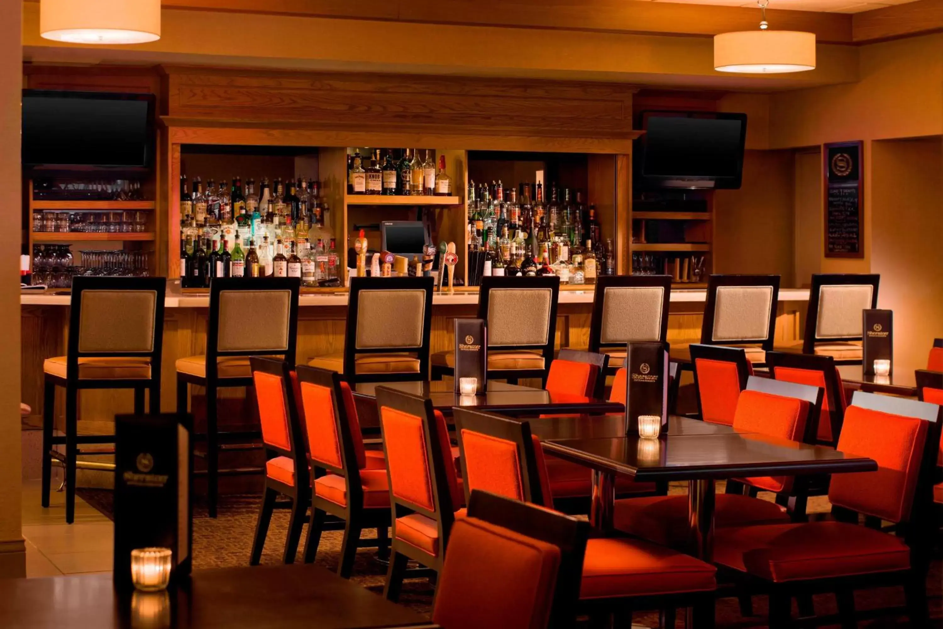 Lounge or bar, Lounge/Bar in Sheraton Hartford Hotel at Bradley Airport