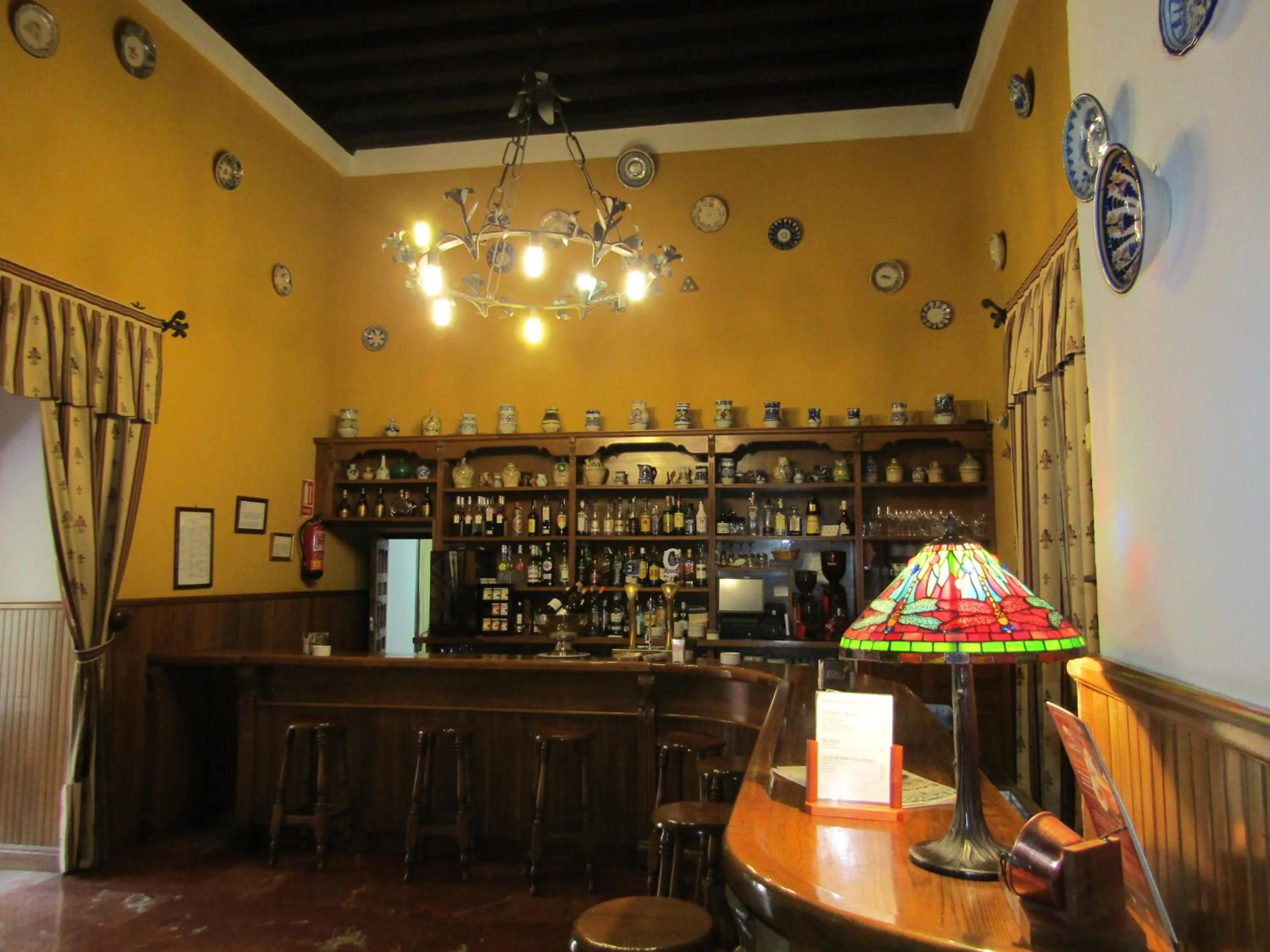 Lounge or bar in Hospederia del Real Monasterio