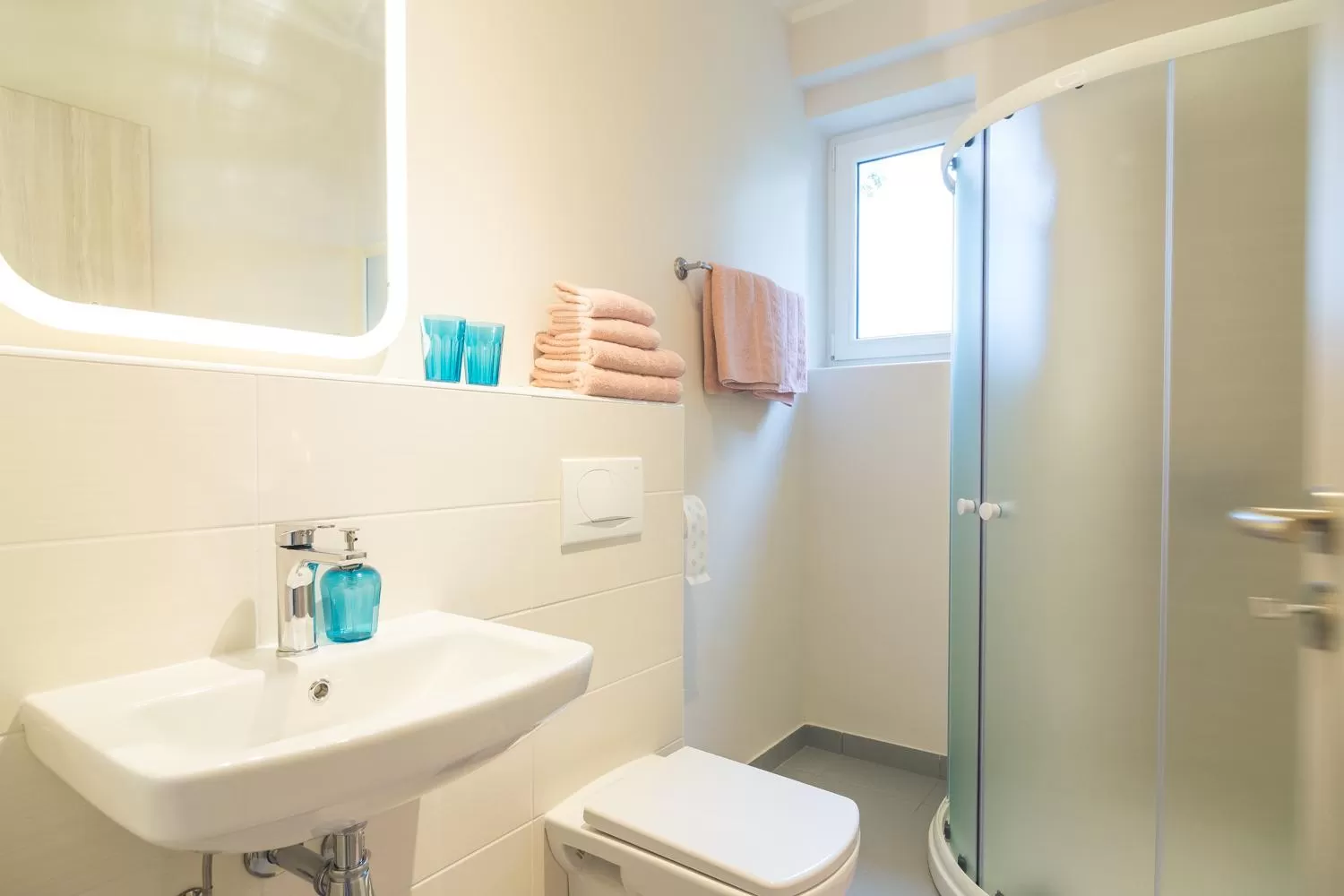 Shower in HOP HOUSE Garni Hotel