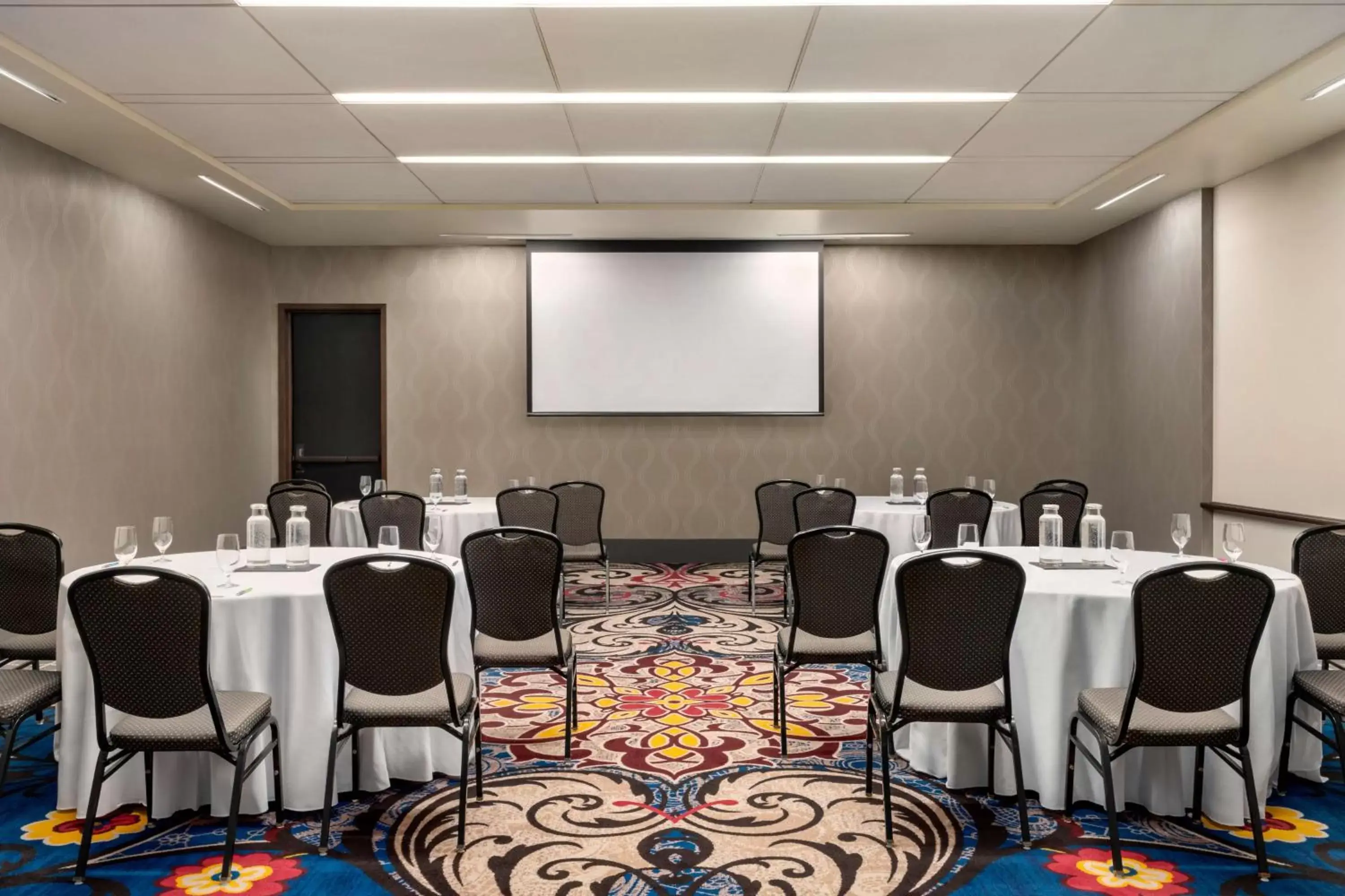 Meeting/conference room in Hilton Motif Seattle