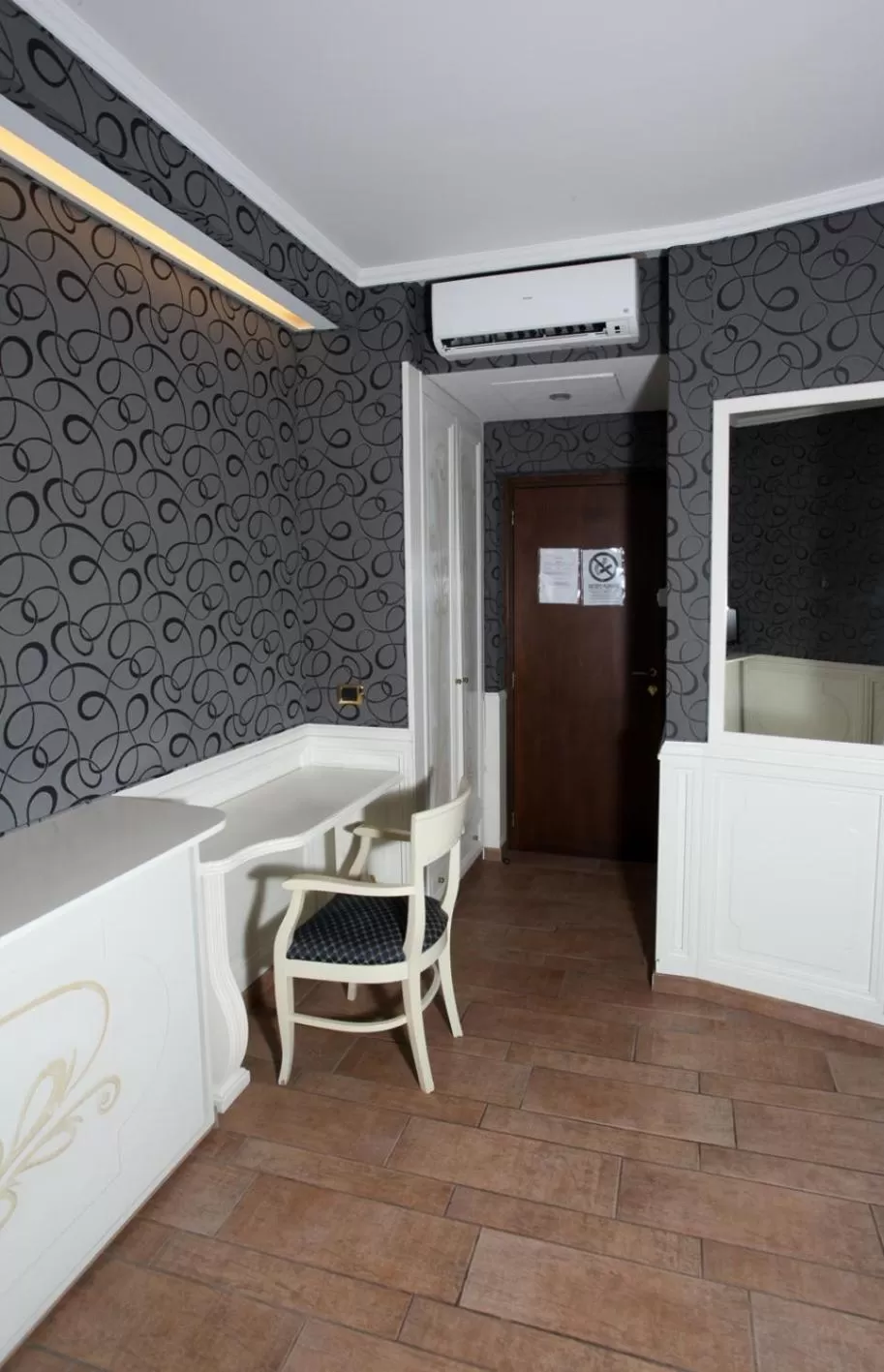 Photo of the whole room in Hotel Nardizzi Americana