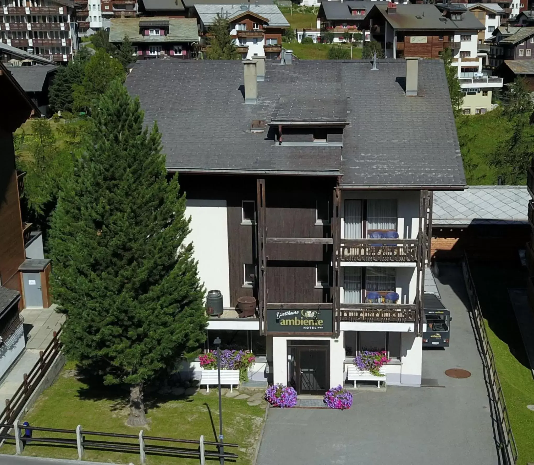Property building, Bird's-eye View in Ambiente Guesthouse