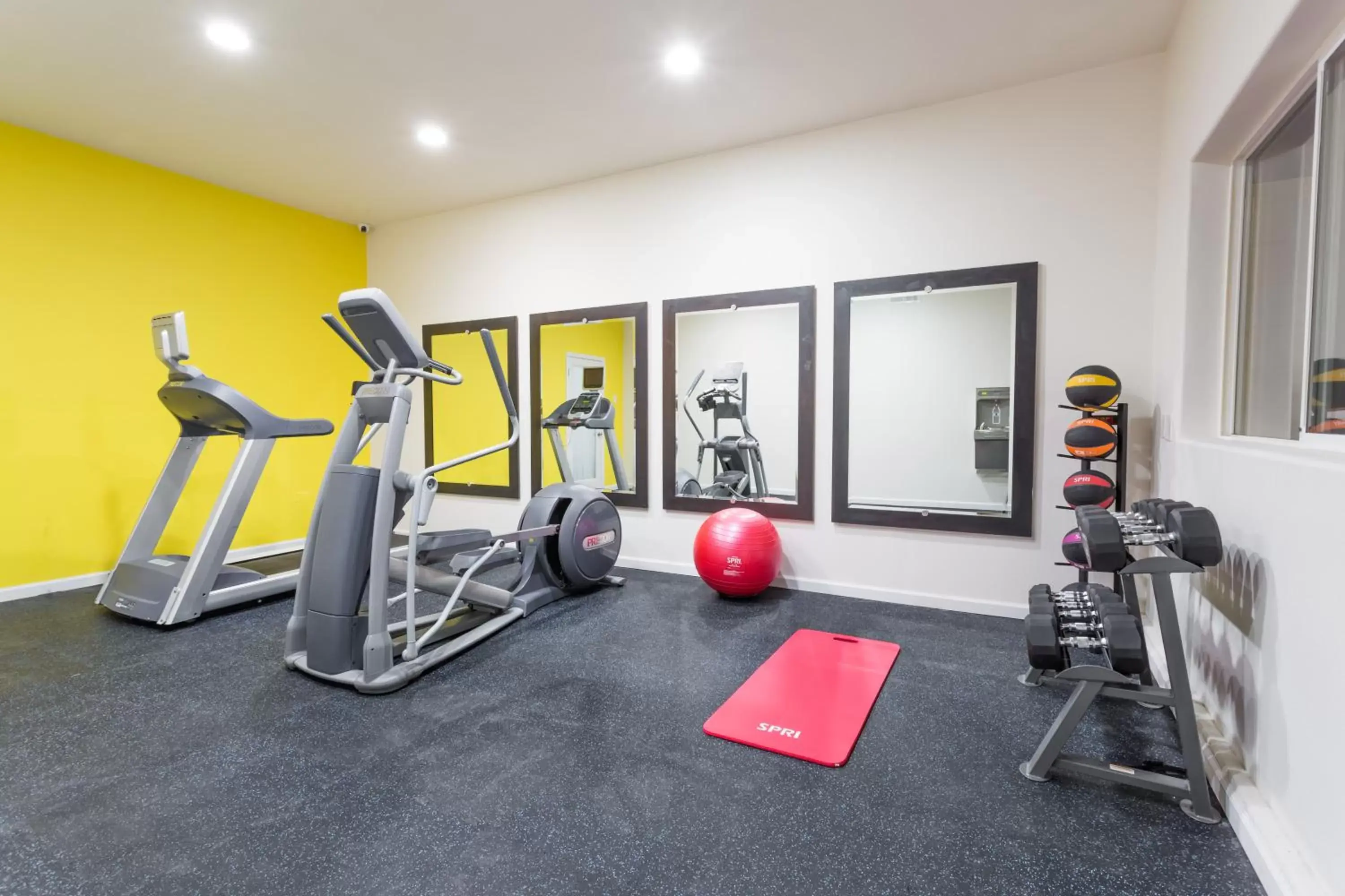 Fitness centre/facilities in Days Inn by Wyndham Kimball Fitness centre/facilities in Days Inn by Wyndham Kimball