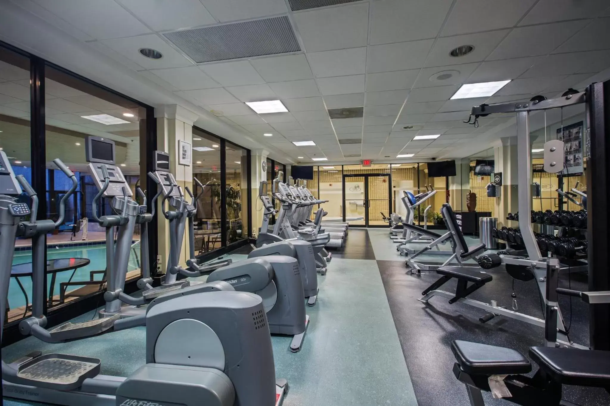 Fitness centre/facilities, Fitness Center/Facilities in Crowne Plaza Newark Airport, an IHG Hotel