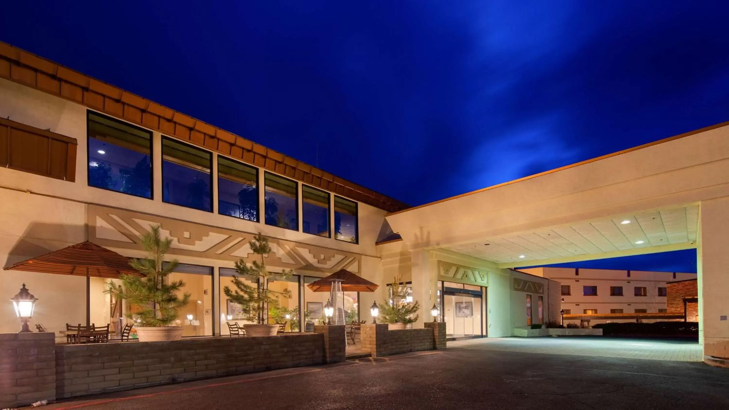 Property Building in Squire Resort at the Grand Canyon, BW Signature Collection