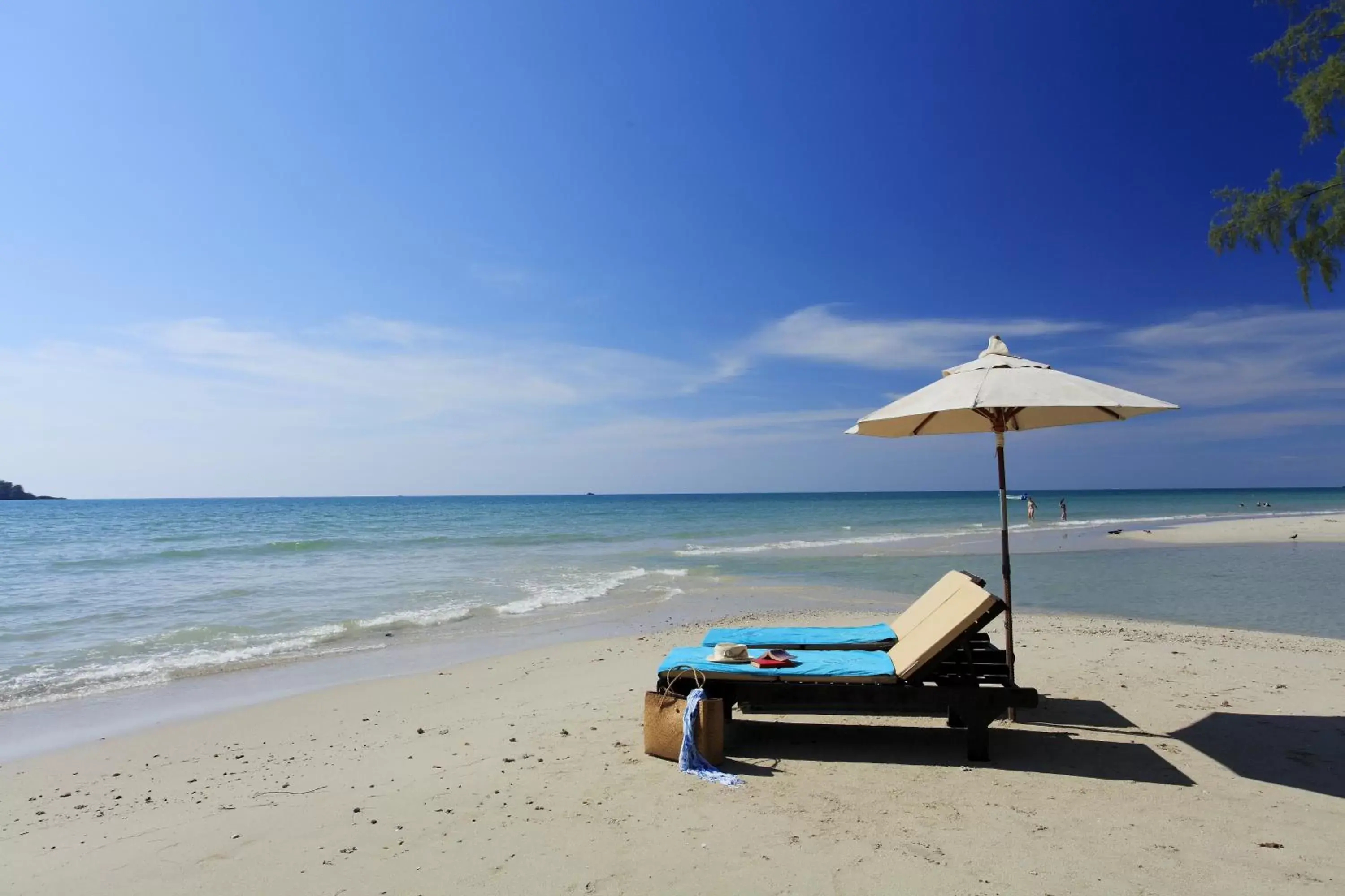 Beach in Centara Koh Chang Tropicana Resort