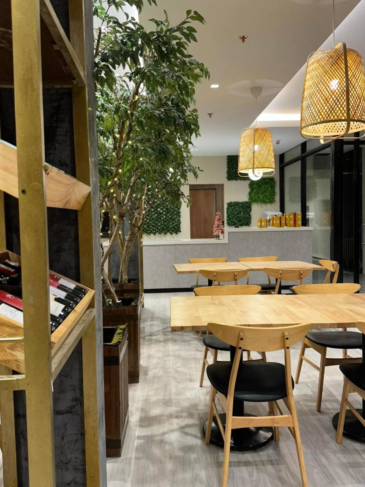 Dining area in West Prime Hotel