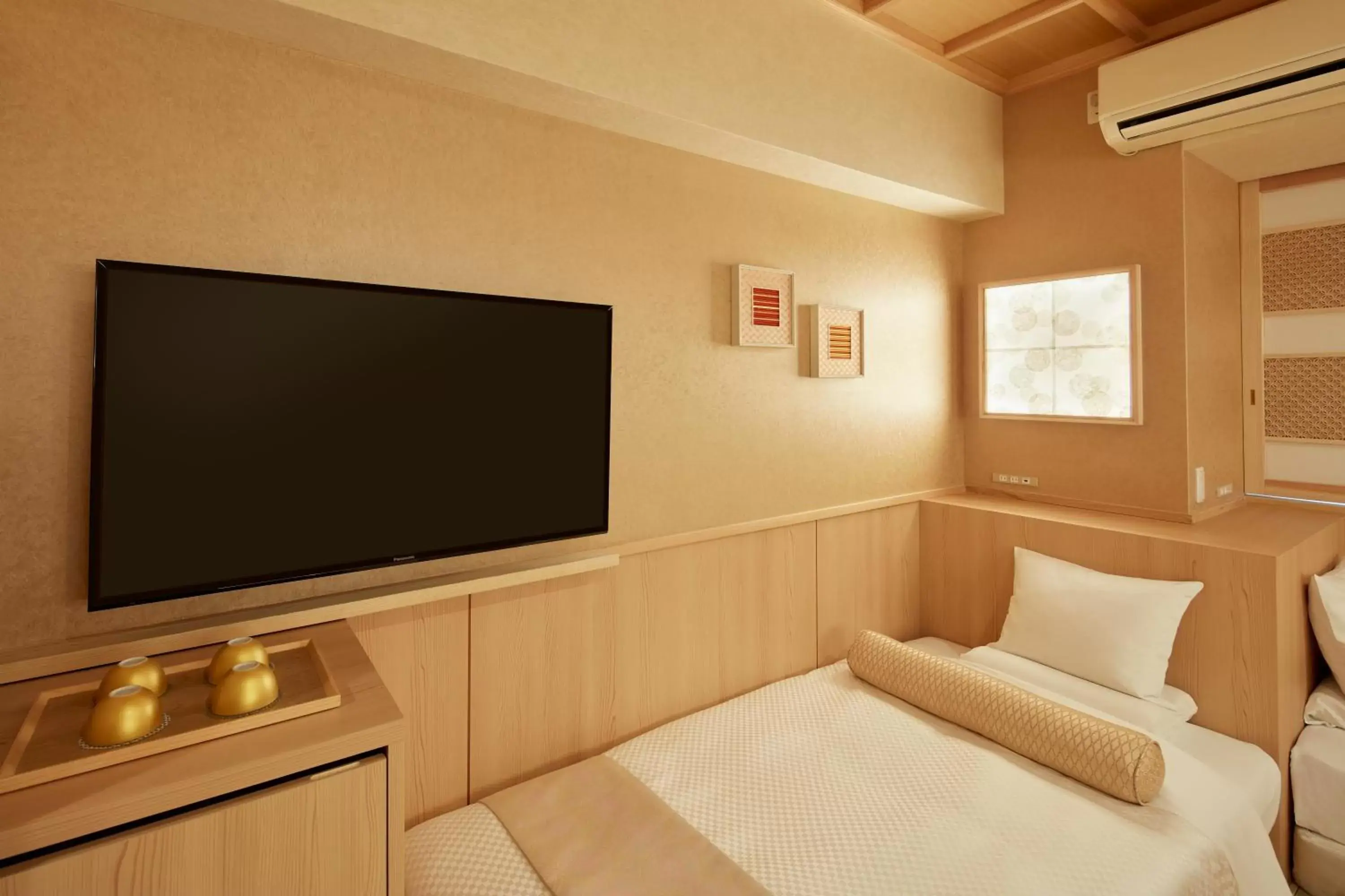 Photo of the whole room, TV/Entertainment Center in HOTEL MYSTAYS Asakusabashi