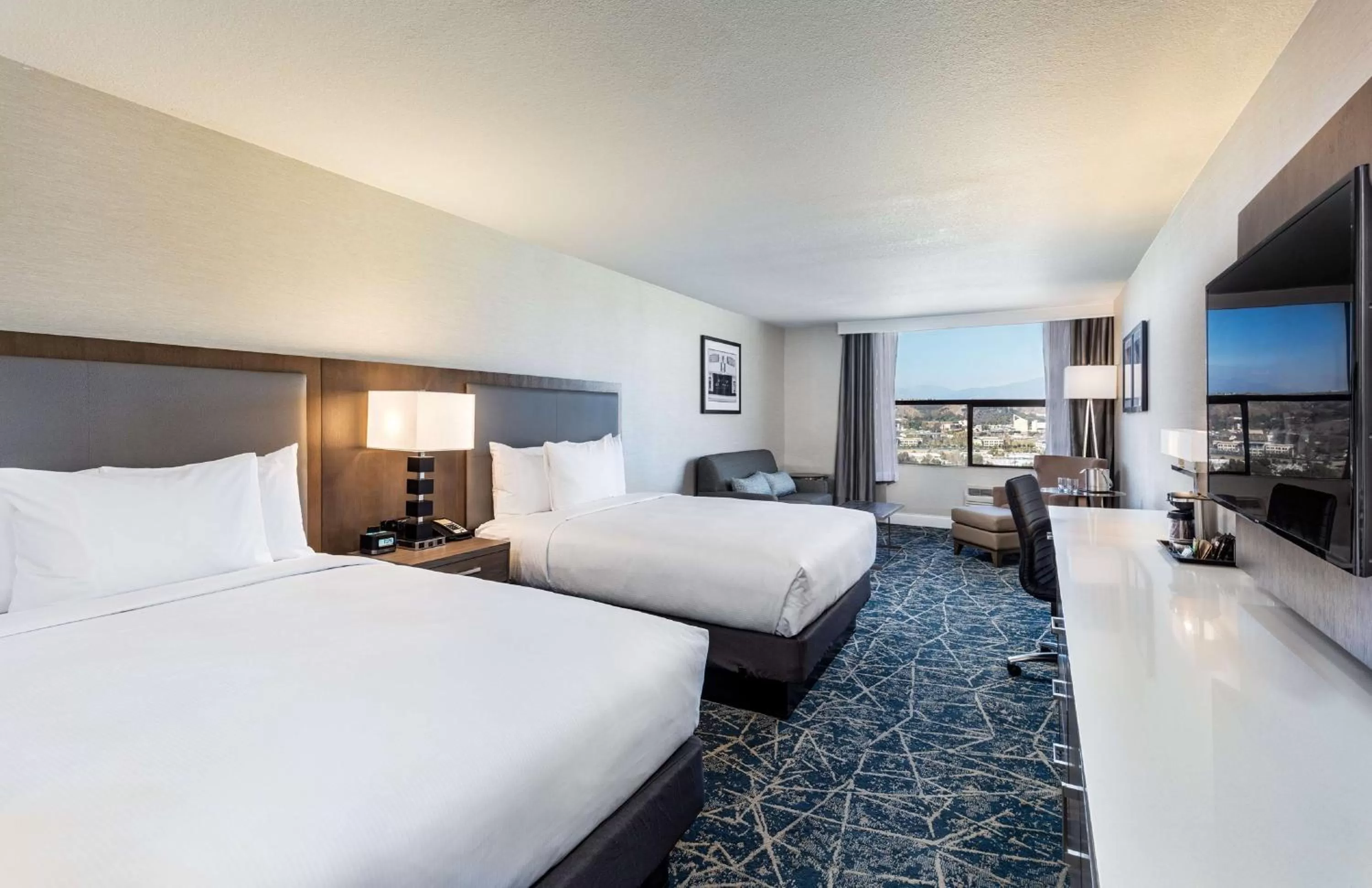 Bedroom, Bed in Doubletree By Hilton Pomona