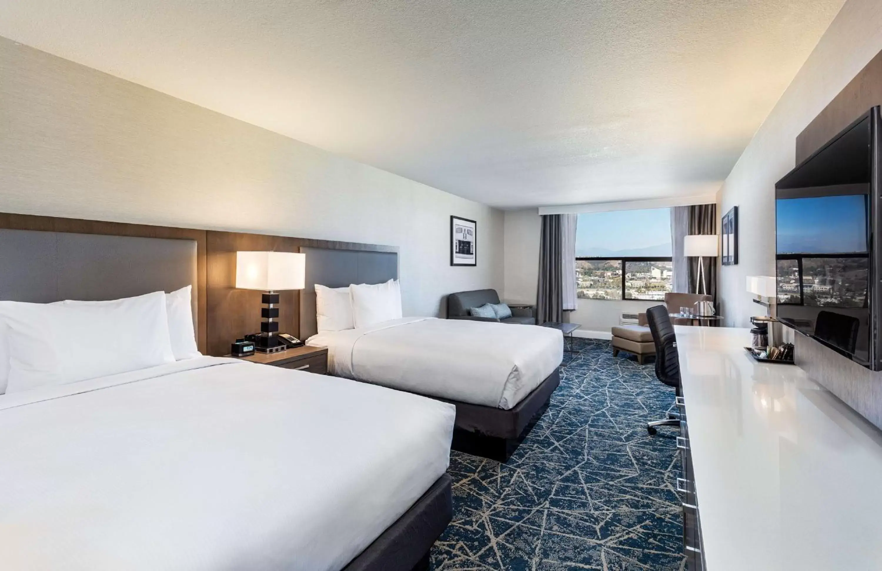 Bedroom, Bed in Doubletree By Hilton Pomona Bedroom, Bed in Doubletree By Hilton Pomona