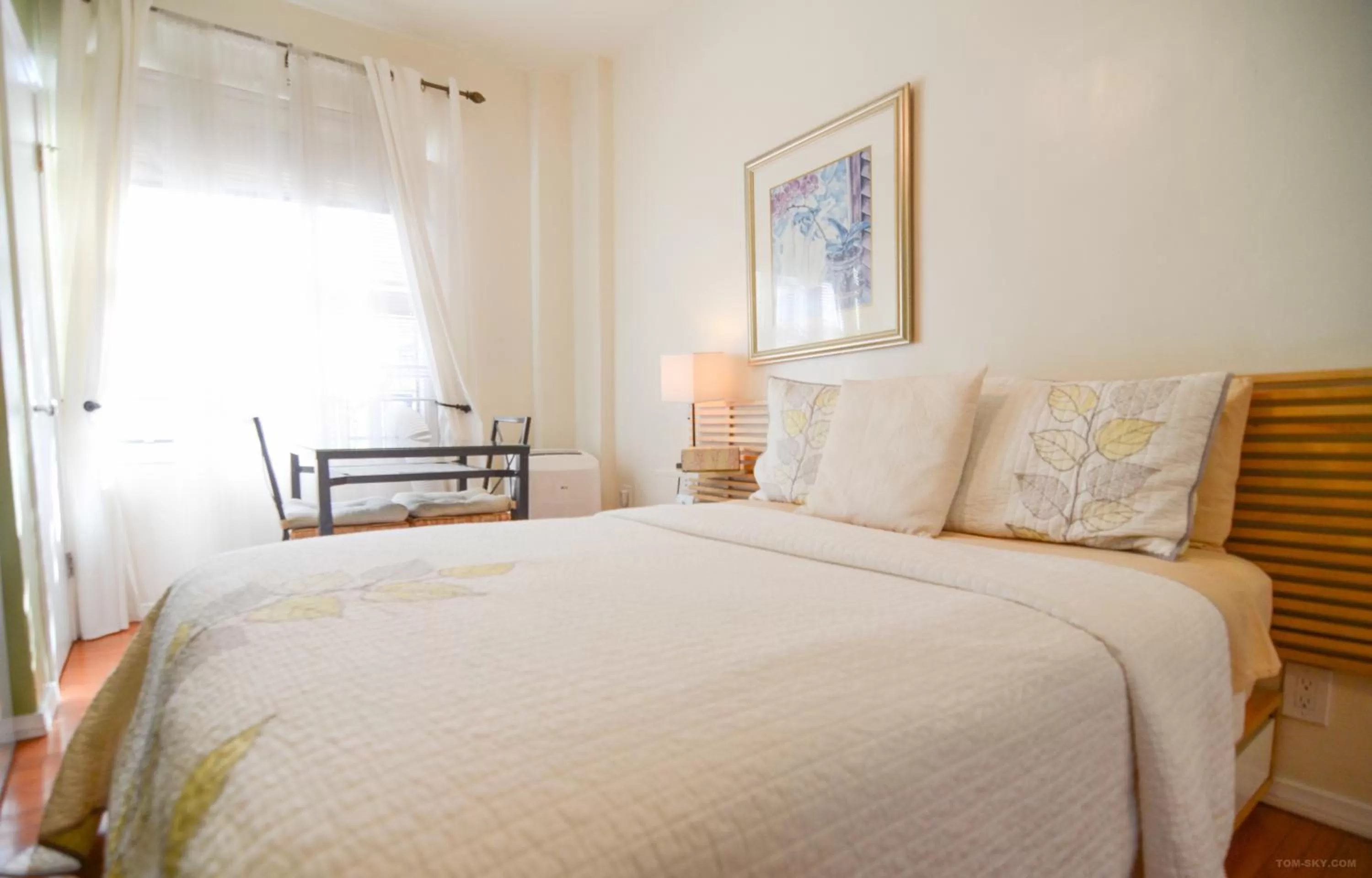 Photo of the whole room, Bed in Hotel Royal