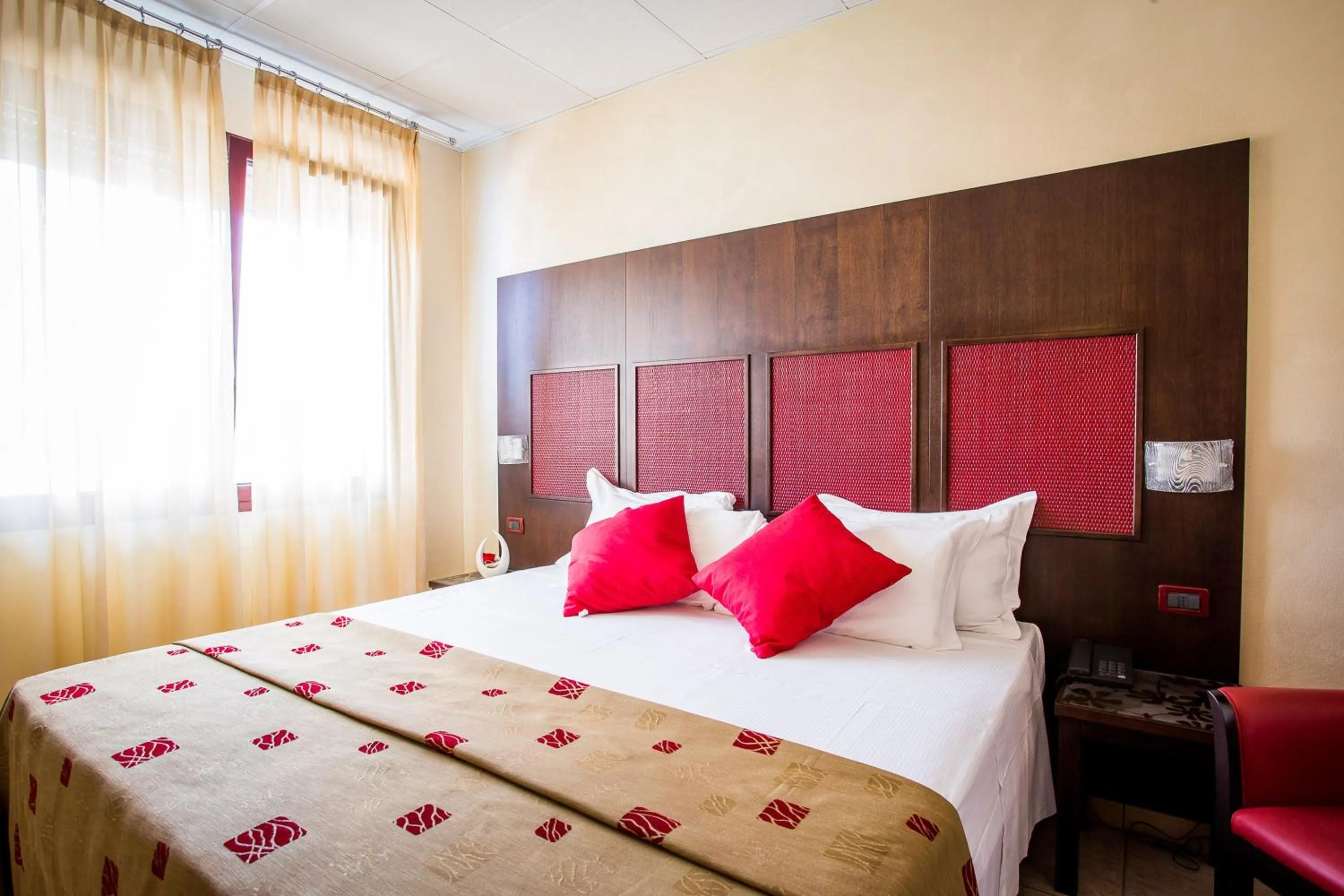 Shower, Bed in Piccolo Hotel Nogara