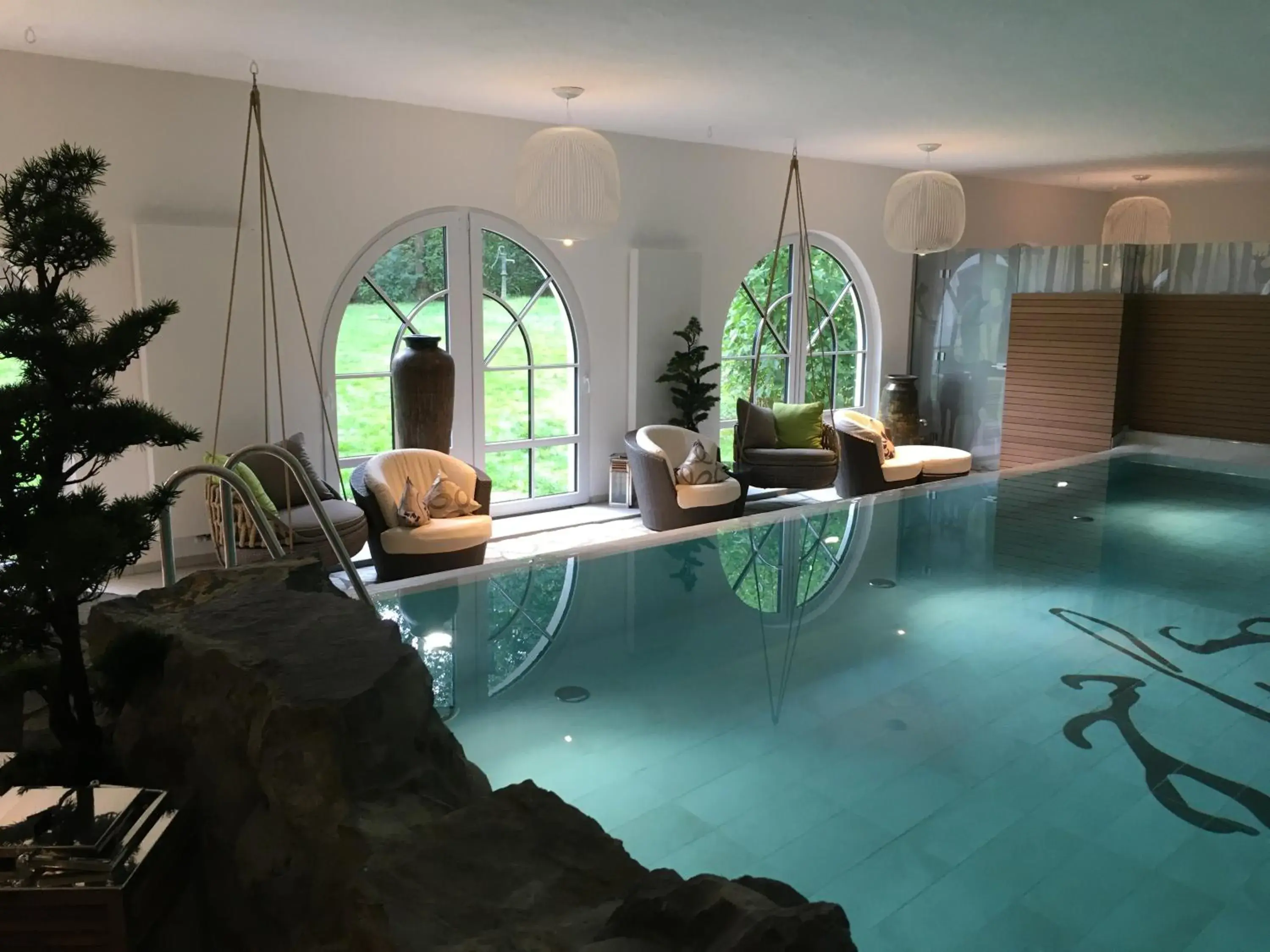 Spa and wellness centre/facilities, Swimming Pool in Relais & Châteaux Jagdhof Glashütte