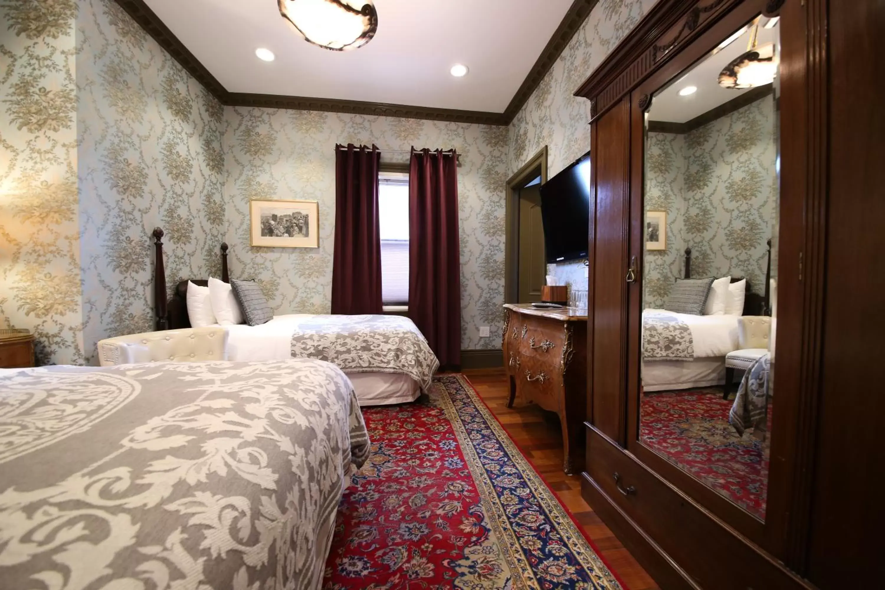 Photo of the whole room, Room Photo in Monte Cristo Bed and Breakfast