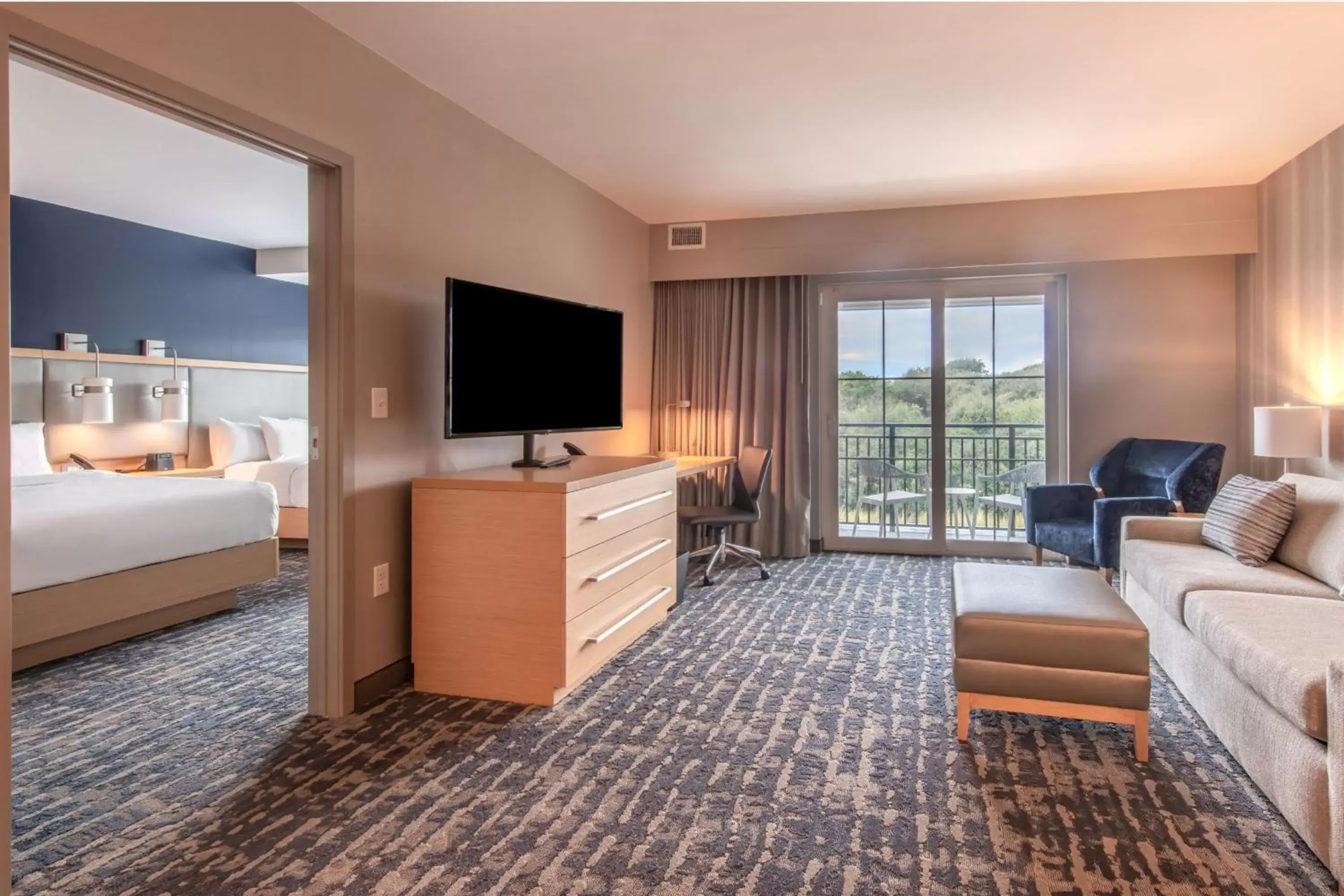 Photo of the whole room, TV/Entertainment Center in Residence Inn by Marriott Jekyll Island