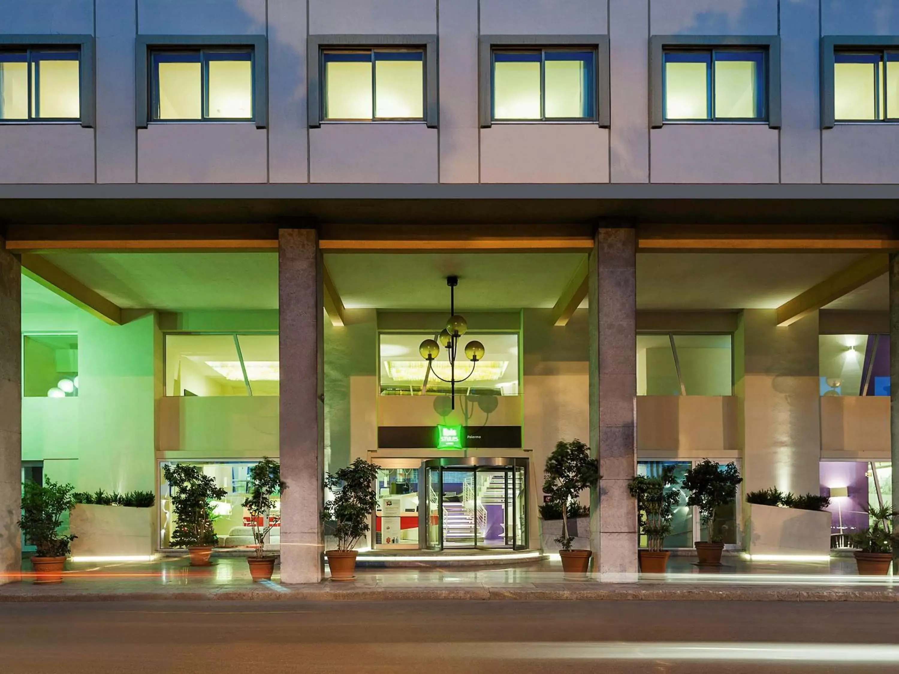 Property building in Ibis Styles Palermo President