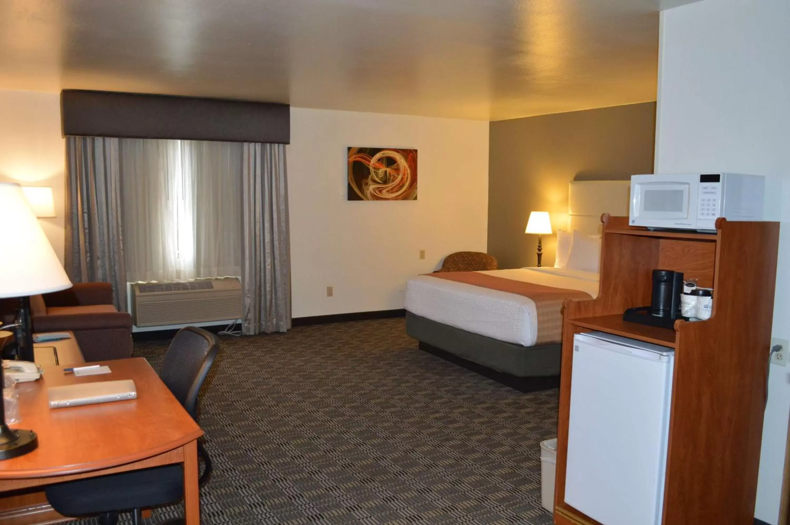 King Room in Fairfield by Marriott Inn & Suites Atascadero Paso Robles King Room in Fairfield by Marriott Inn & Suites Atascadero Paso Robles