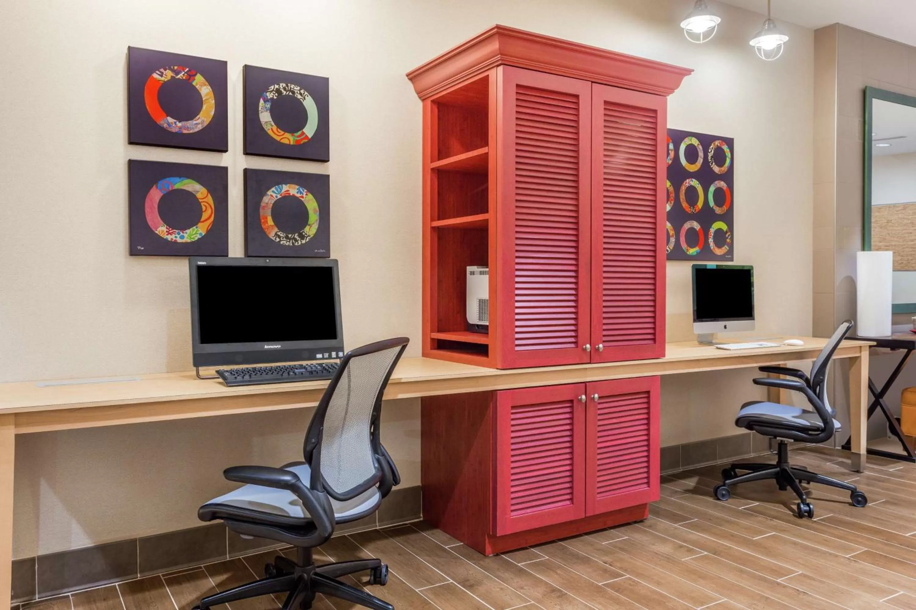 Business facilities in Home2 Suites by Hilton Albany Airport/Wolf Rd