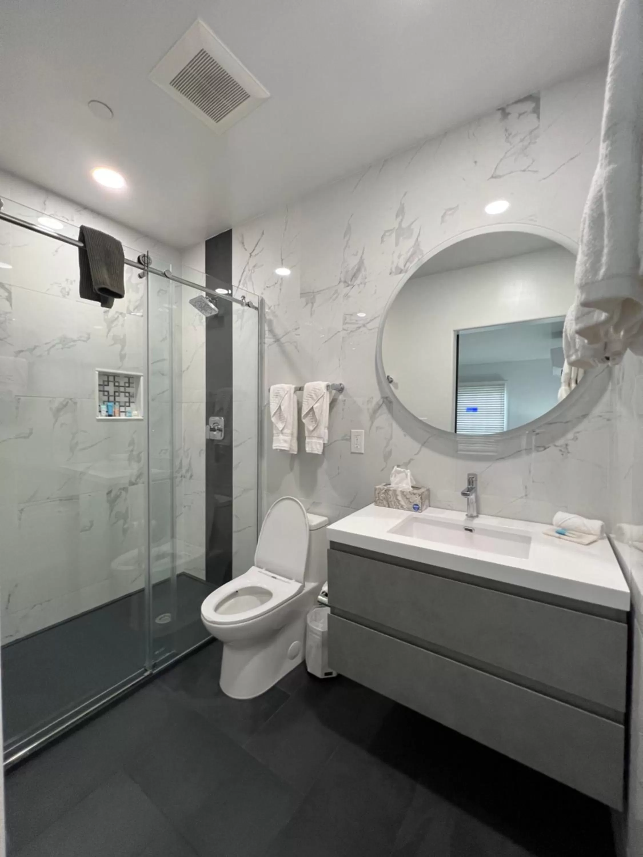 Shower, Bathroom in Elaine's Cape May Boutique Hotel