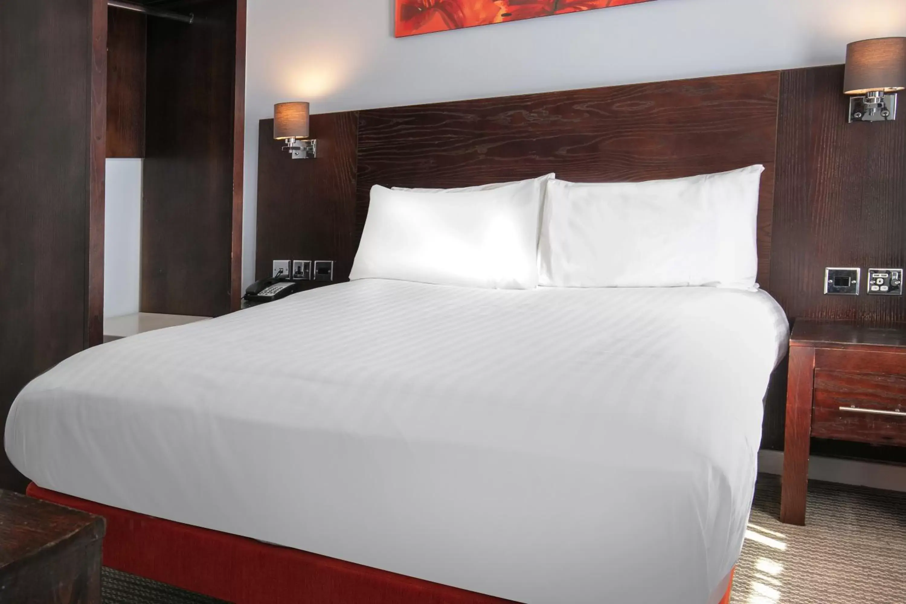 Bed in The Stuart Hotel, Sure Hotel Collection by Best Western