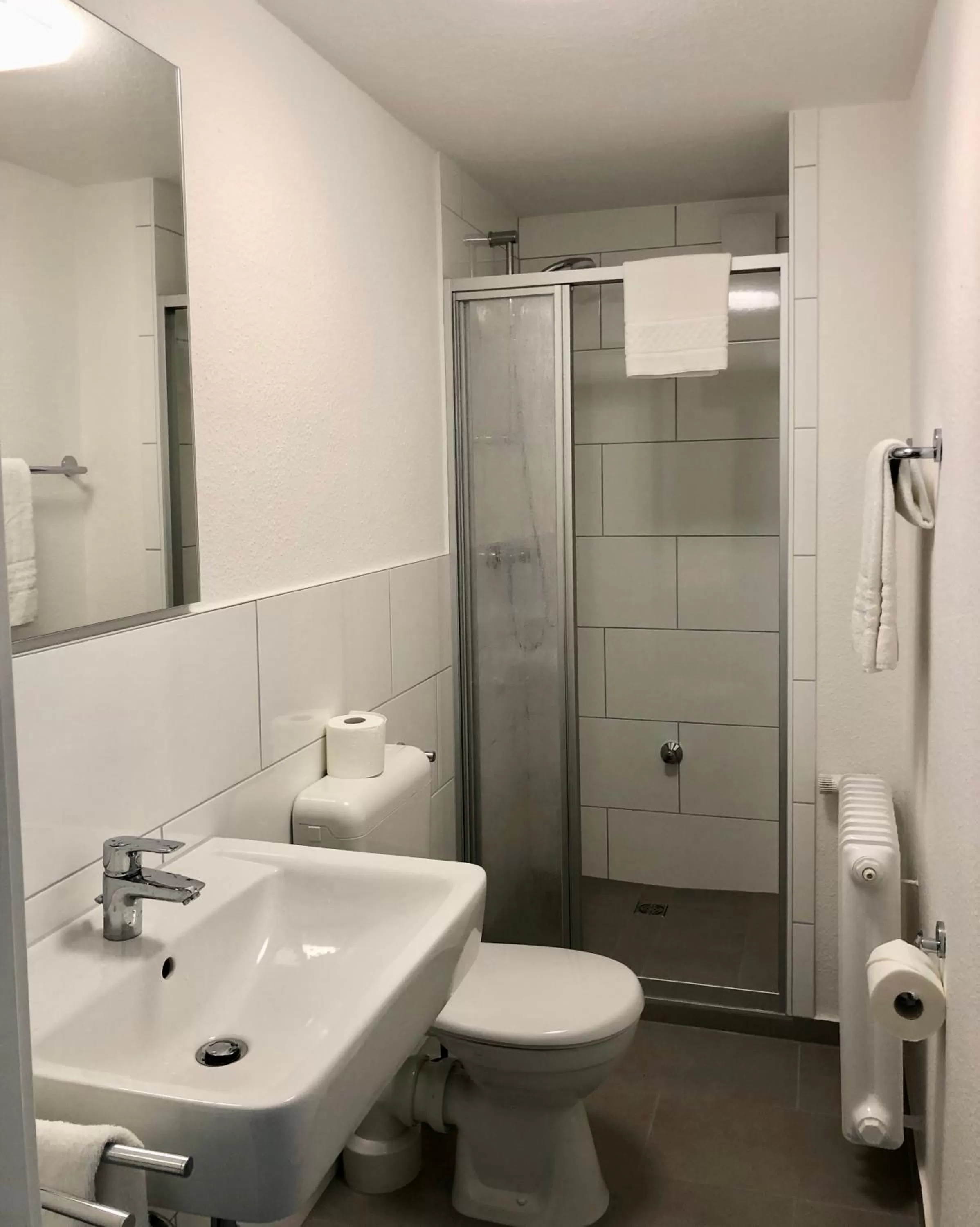 Shower in City Hotel und City Apartments Centrum