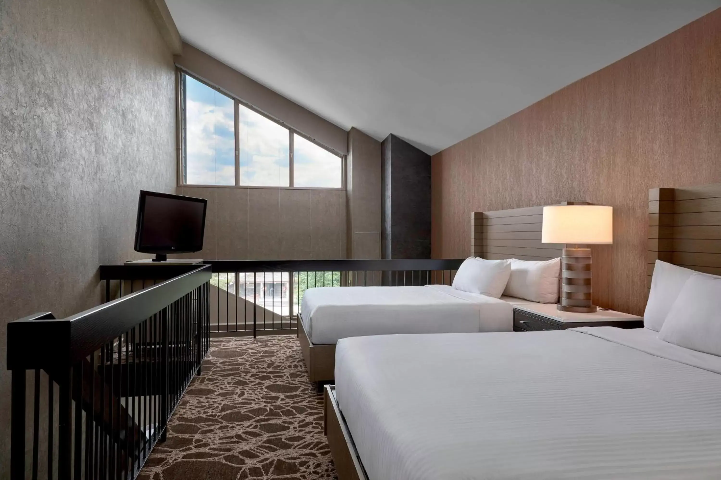 Bedroom in Kananaskis Mountain Lodge, Autograph Collection