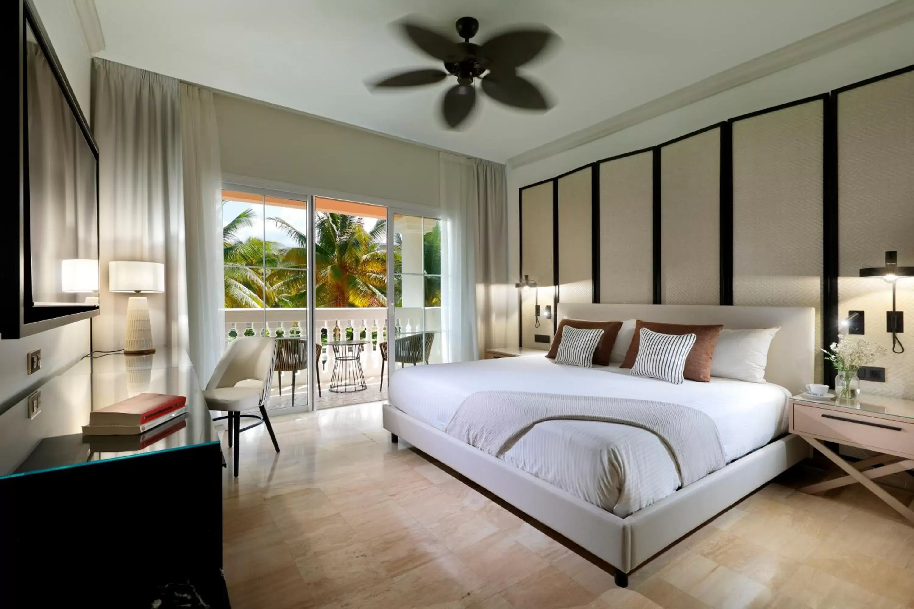Bed in Grand Palladium Jamaica Resort & Spa All Inclusive Bed in Grand Palladium Jamaica Resort & Spa All Inclusive