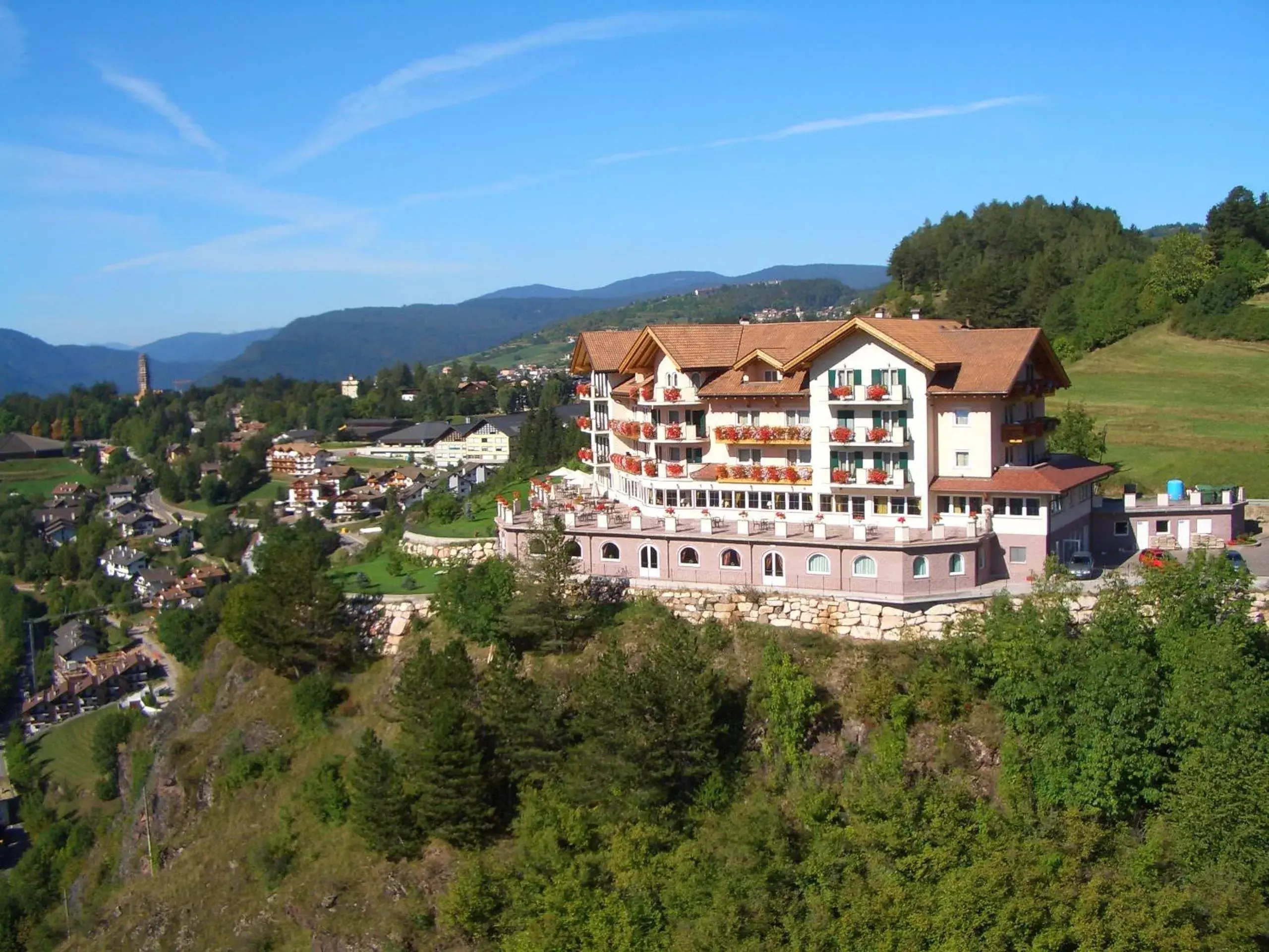 Property building, Bird's-eye View in Hotel Lagorai Resort & Spa