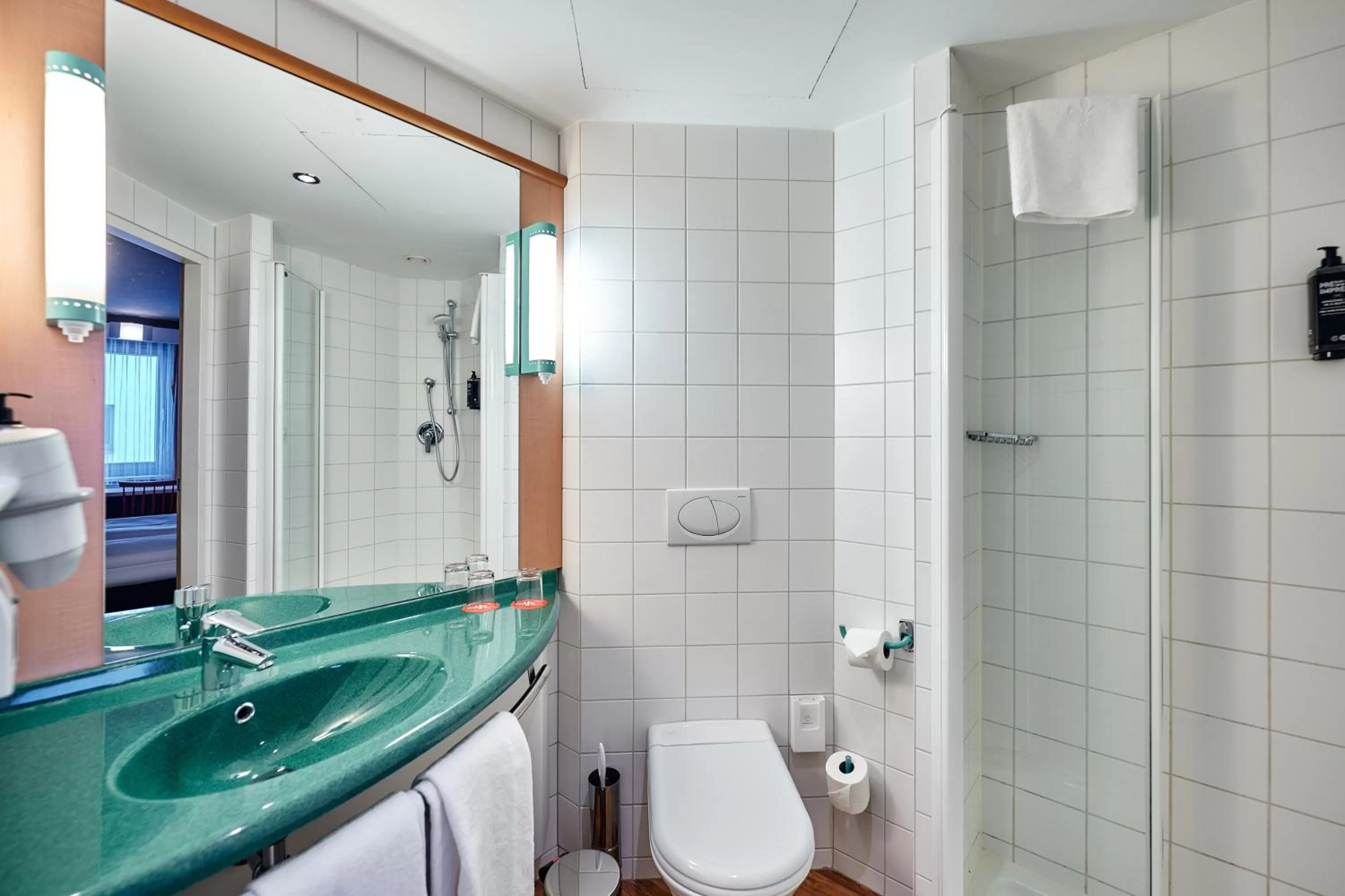 Bathroom in ibis Wien City
