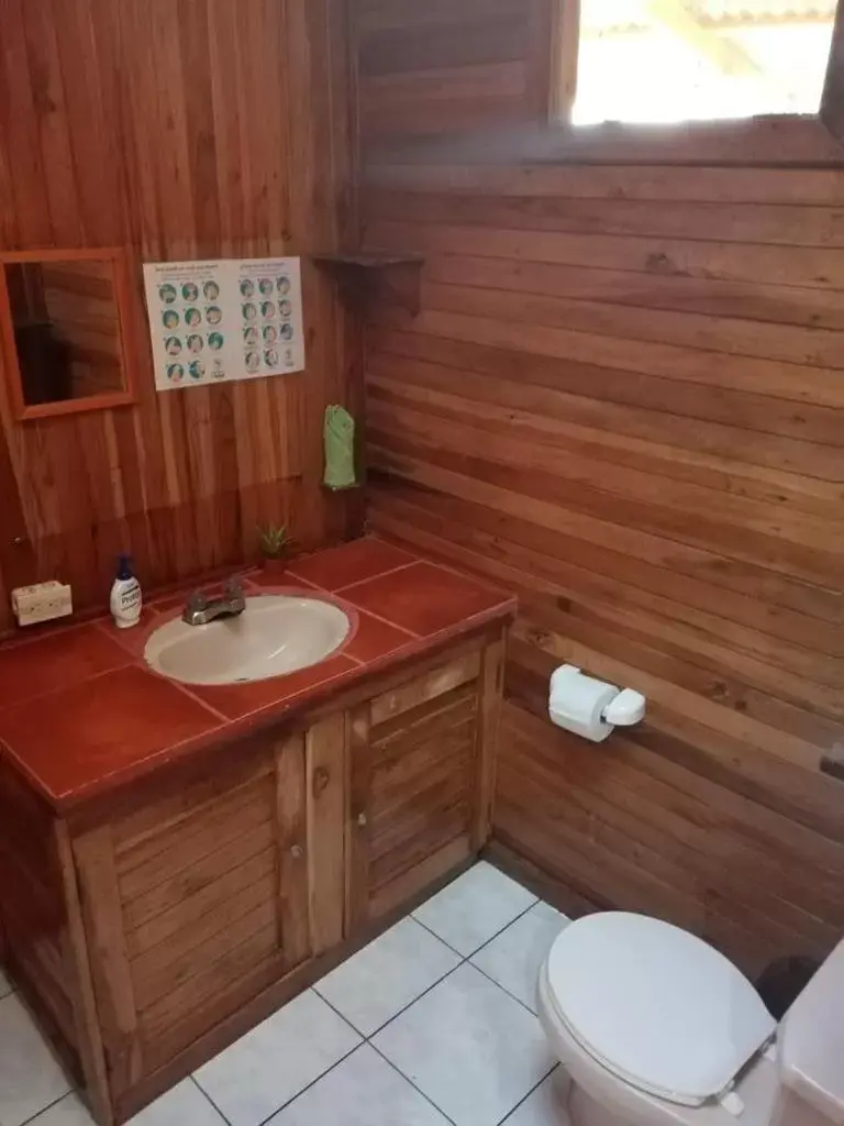 Bathroom in Birds & Breakfast Costa Rica