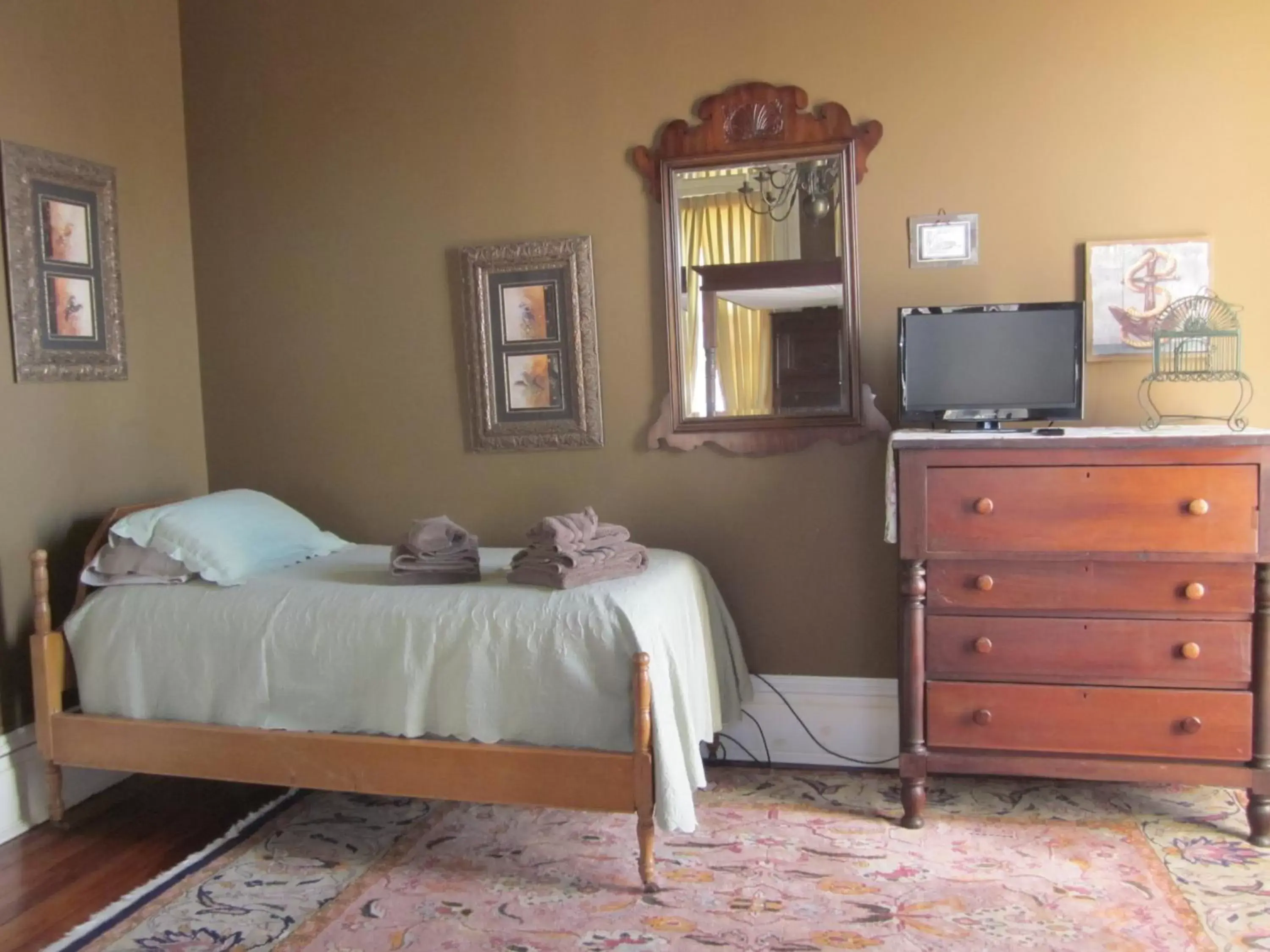 Bed, Room Photo in Baer House Inn