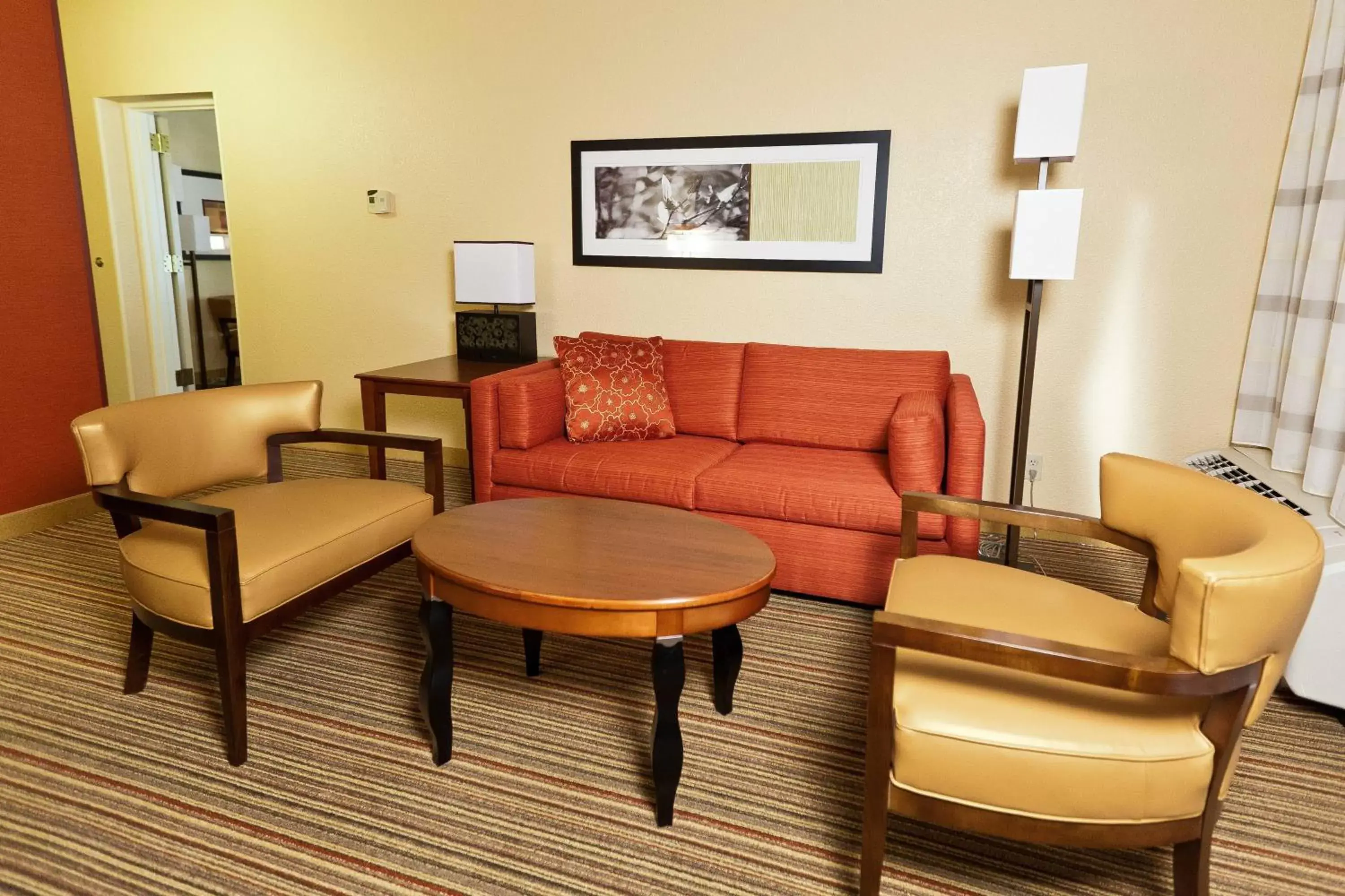 Living room, Seating Area in Courtyard Chicago O'Hare