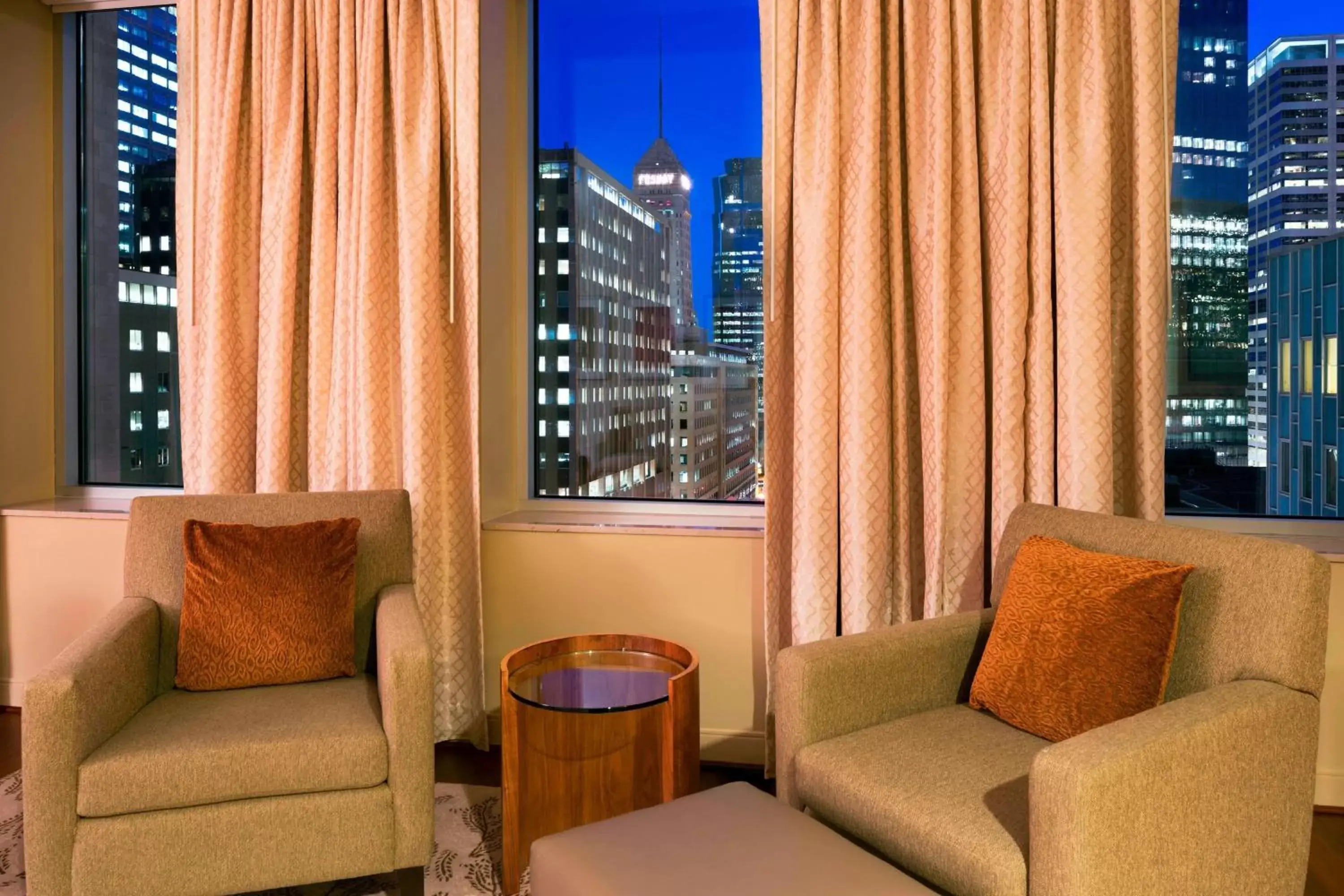 Photo of the whole room, Seating Area in The Westin Minneapolis