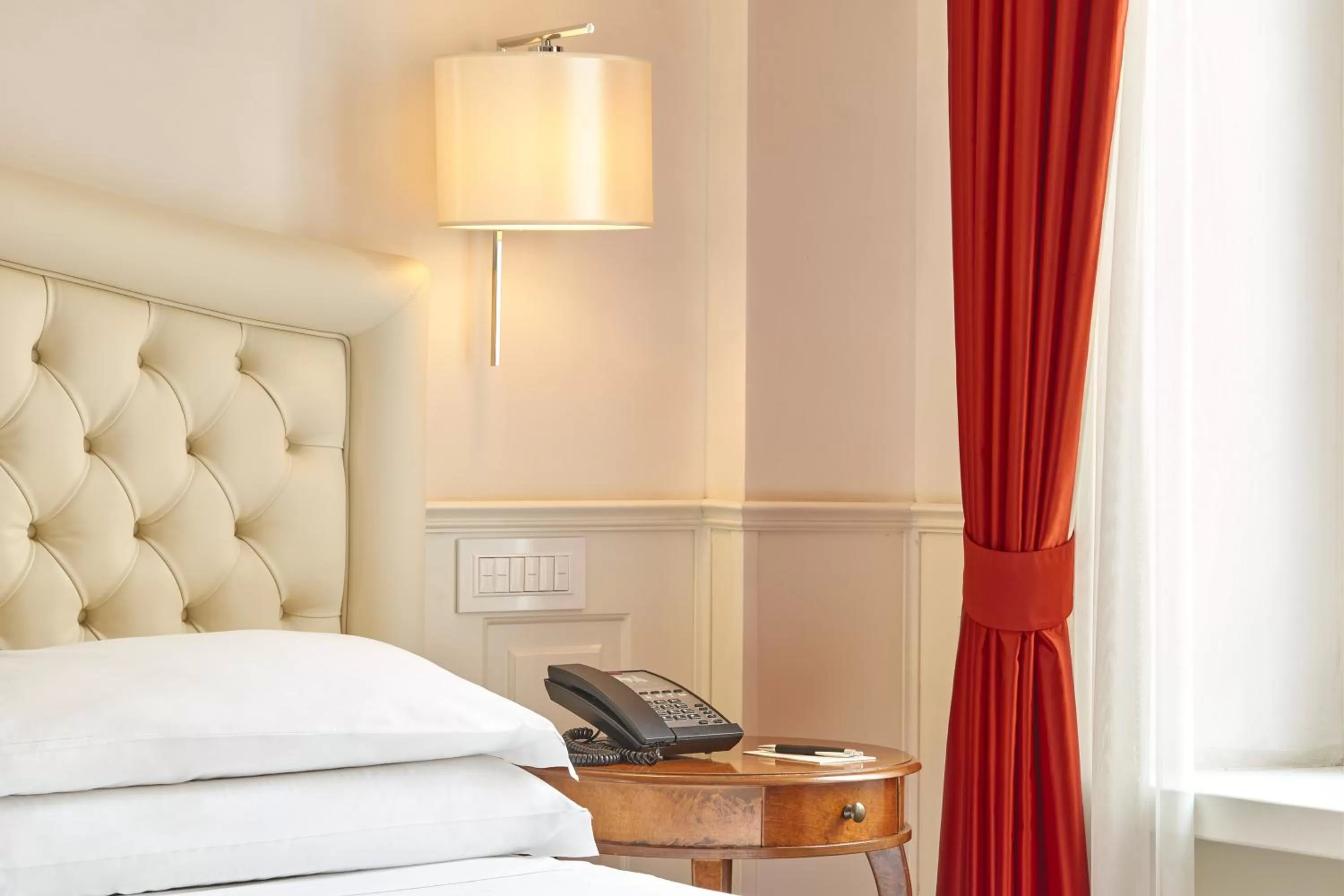 Bedroom, Bed in Hotel Degli Artisti