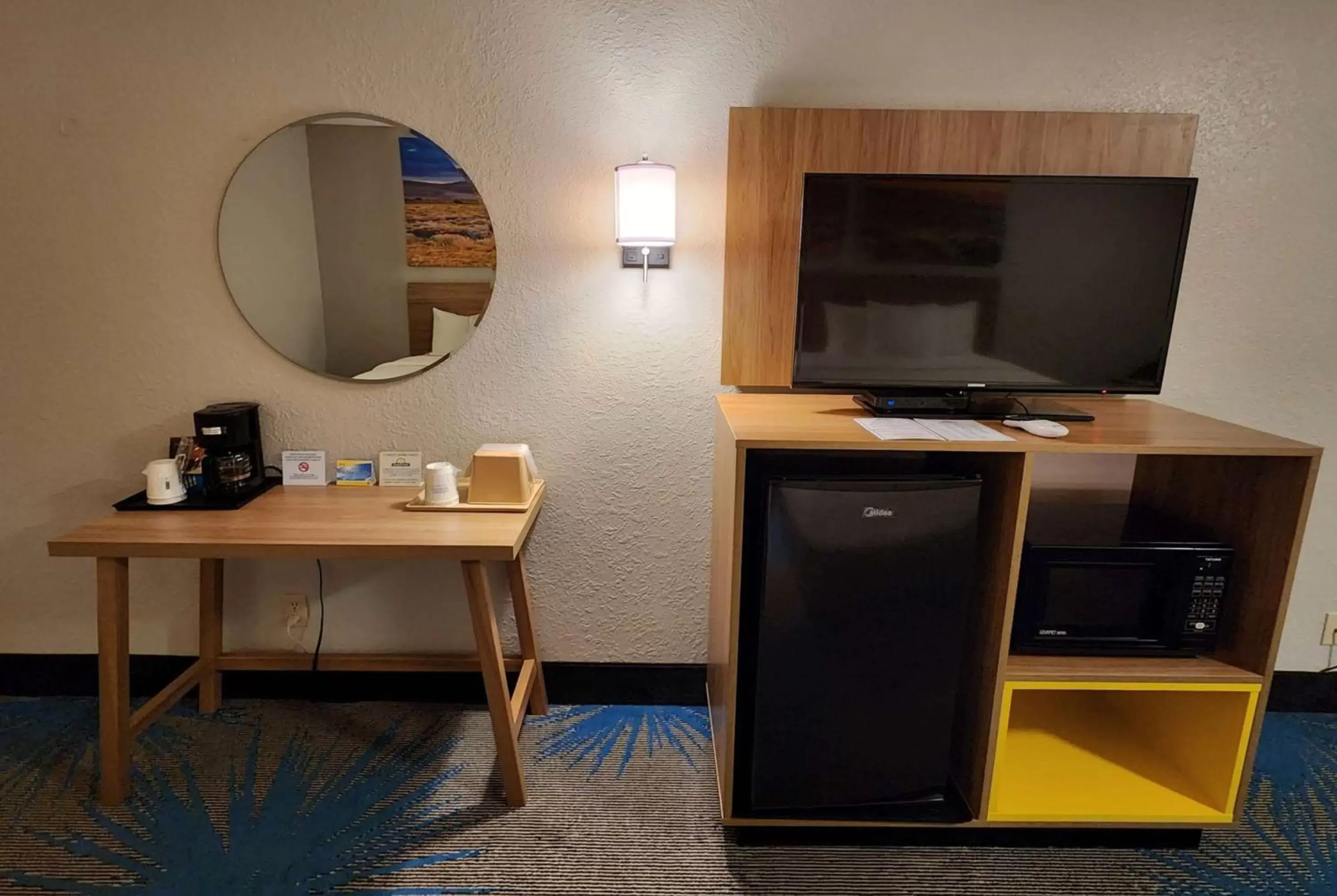 Photo of the whole room, TV/Entertainment Center in Days Inn by Wyndham Tucumcari