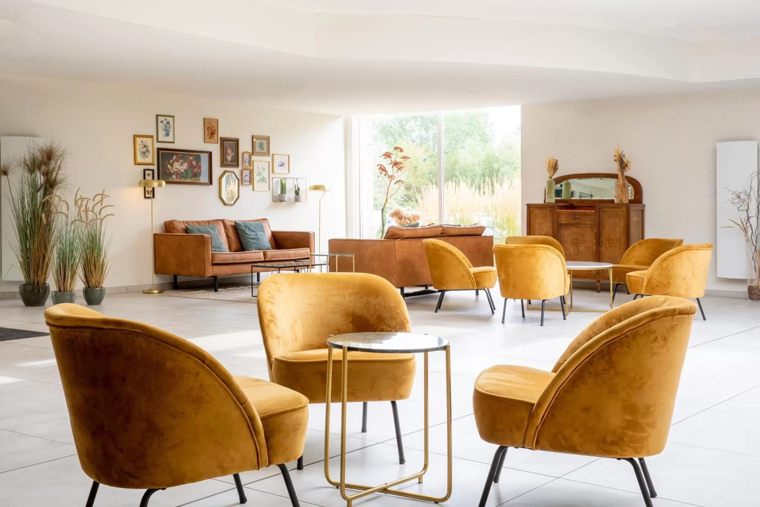 Property building in Best Western Hotel du Lac Dunkerque- Restaurant ouvert 7/7 midi et soir Property building in Best Western Hotel du Lac Dunkerque- Restaurant ouvert 7/7 midi et soir