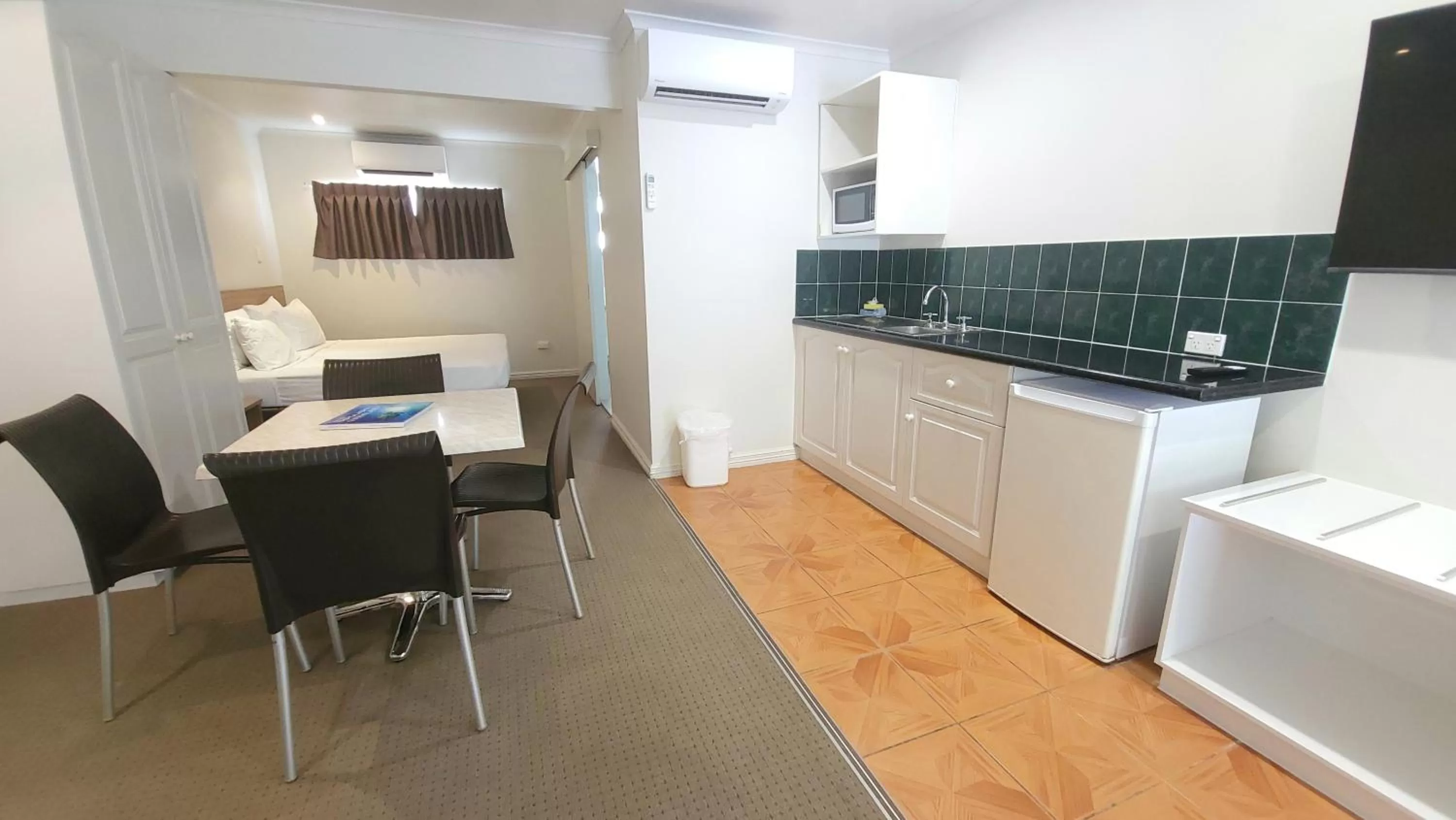 Kitchen or kitchenette in Cairns Colonial Club Resort