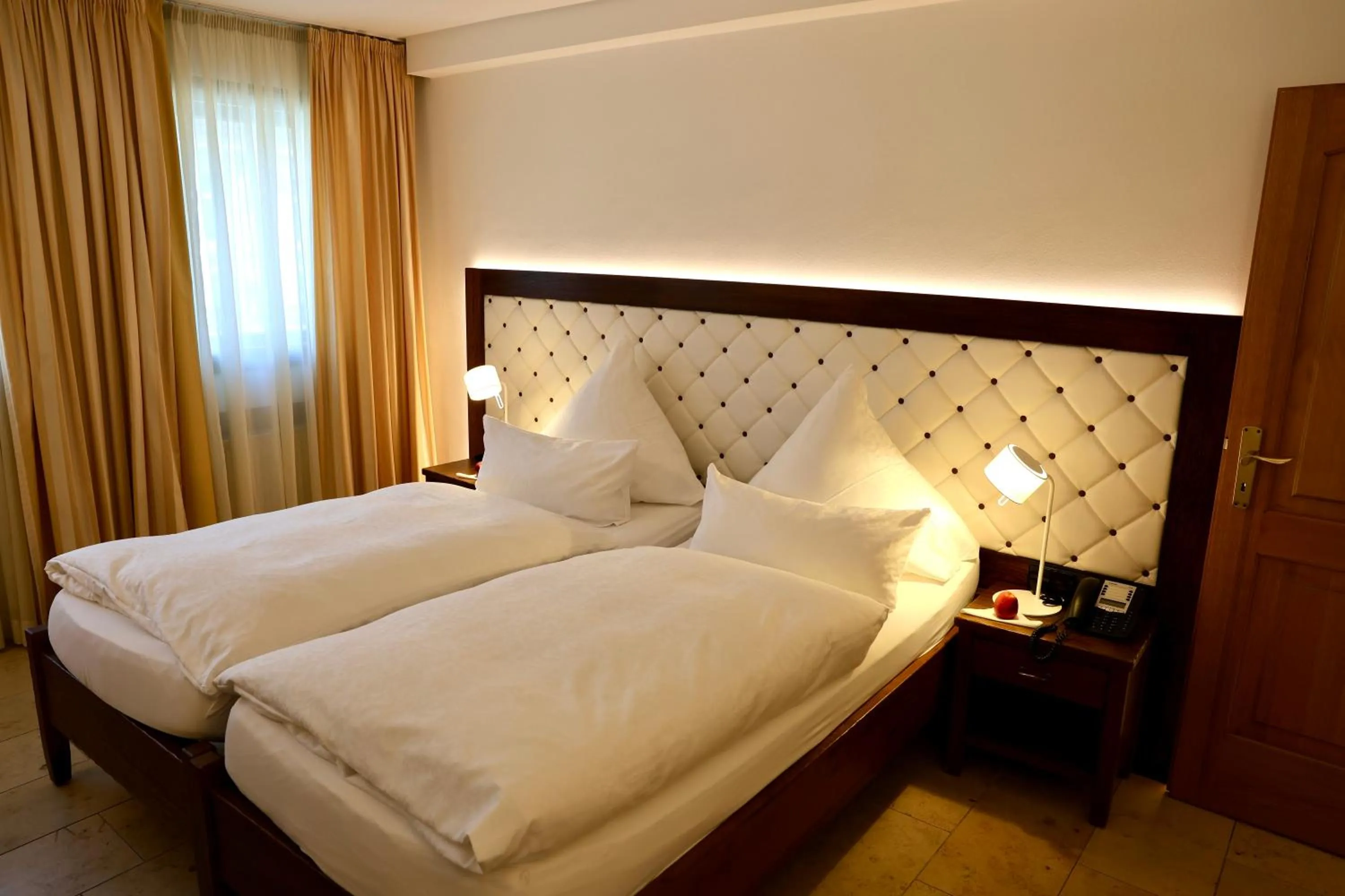 Bedroom, Bed in Zur Weinsteige