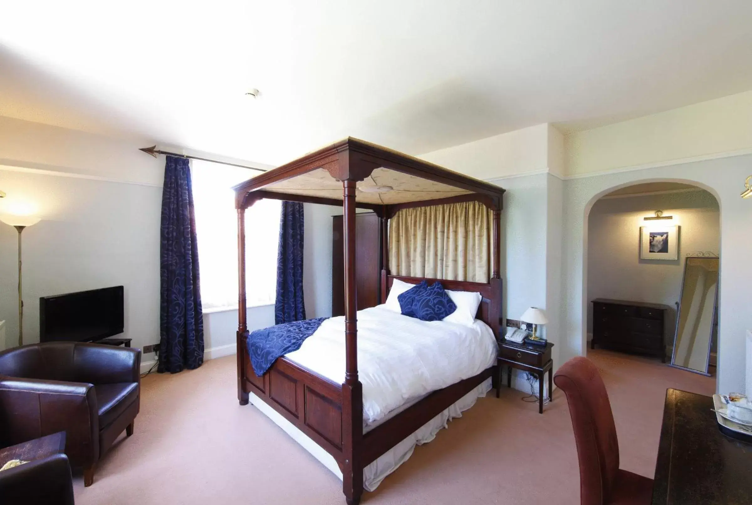 Photo of the whole room, Bed in Hadley Park House Hotel