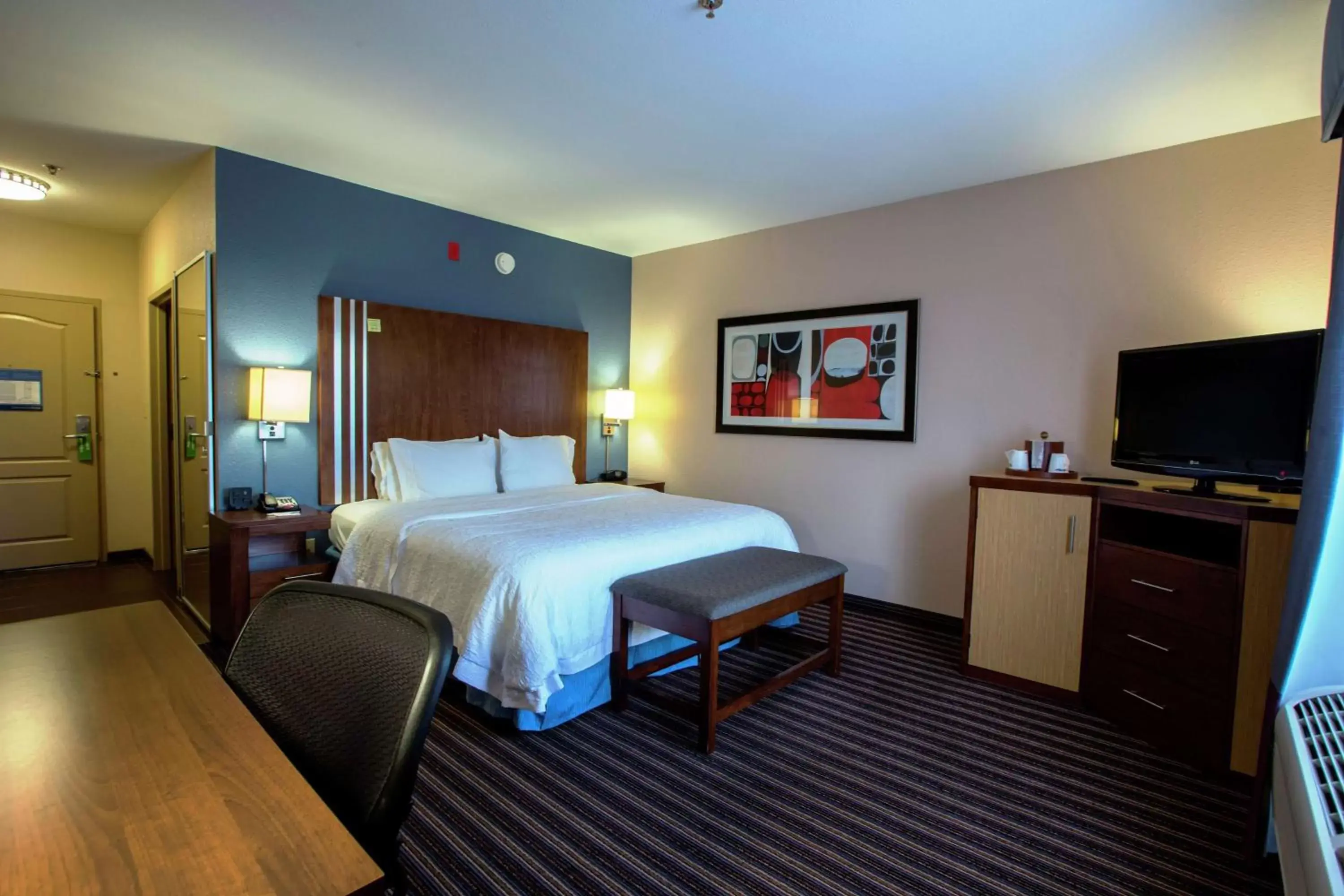 Bedroom, Bed in Hampton Inn Jackson/Flowood - Airport Area MS