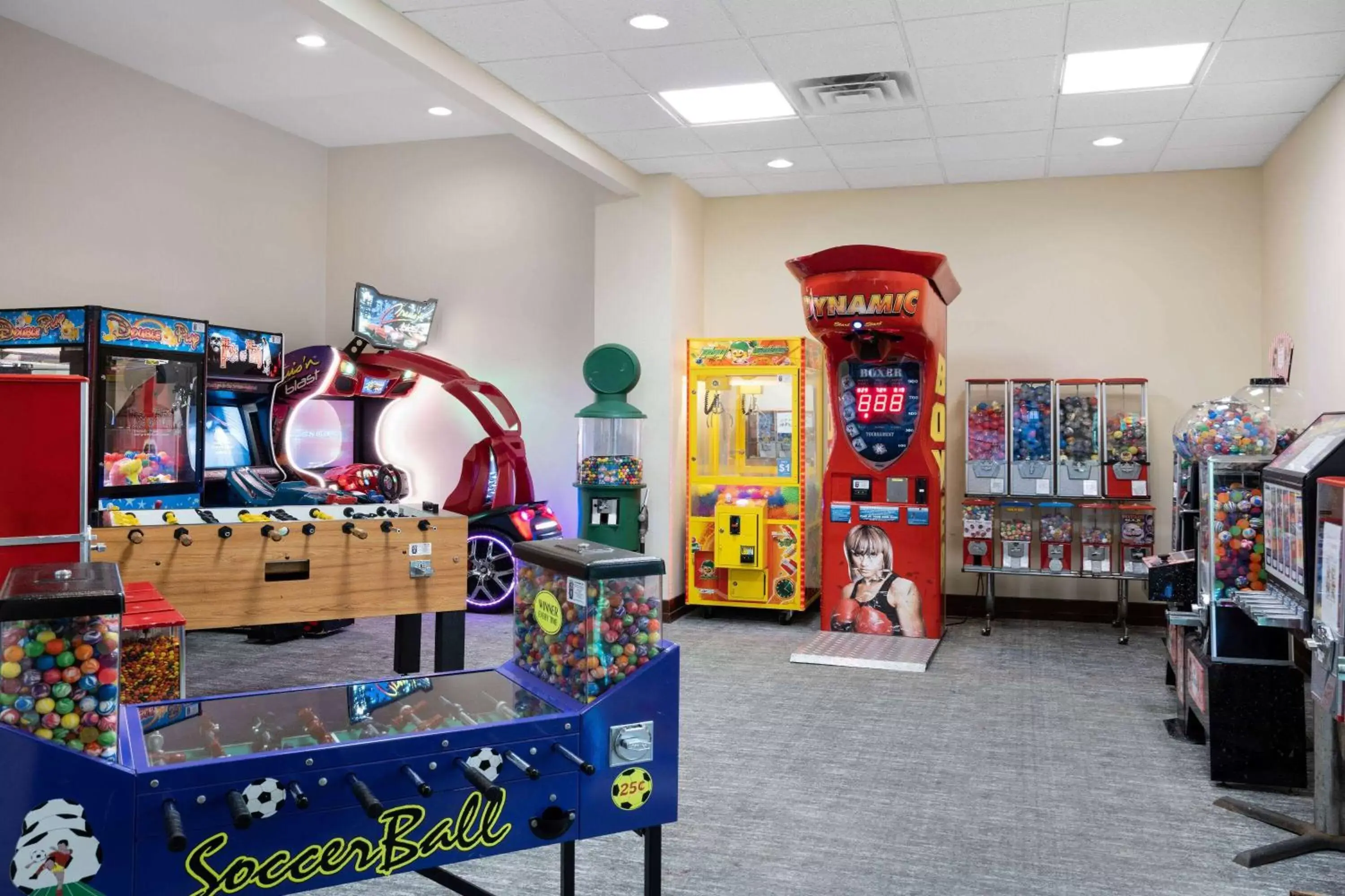Game Room in Howard Johnson by Wyndham Lima
