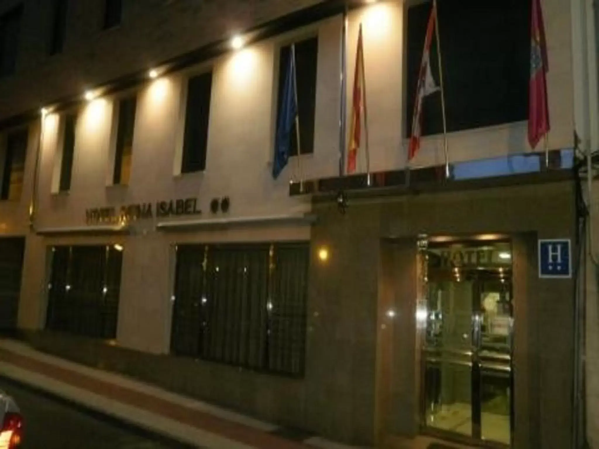 Facade/entrance in Hotel Reina Isabel