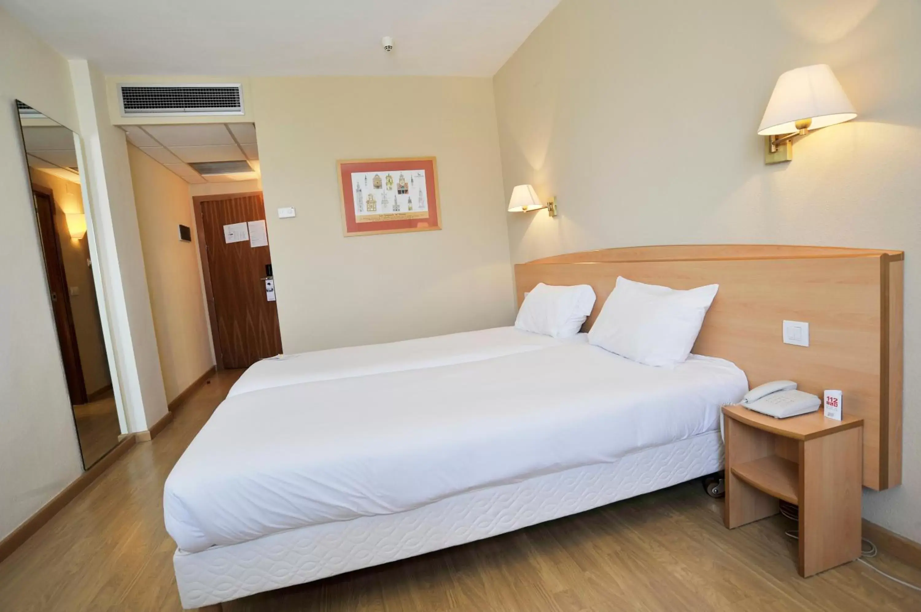 Bed in Campanile Hotel Murcia