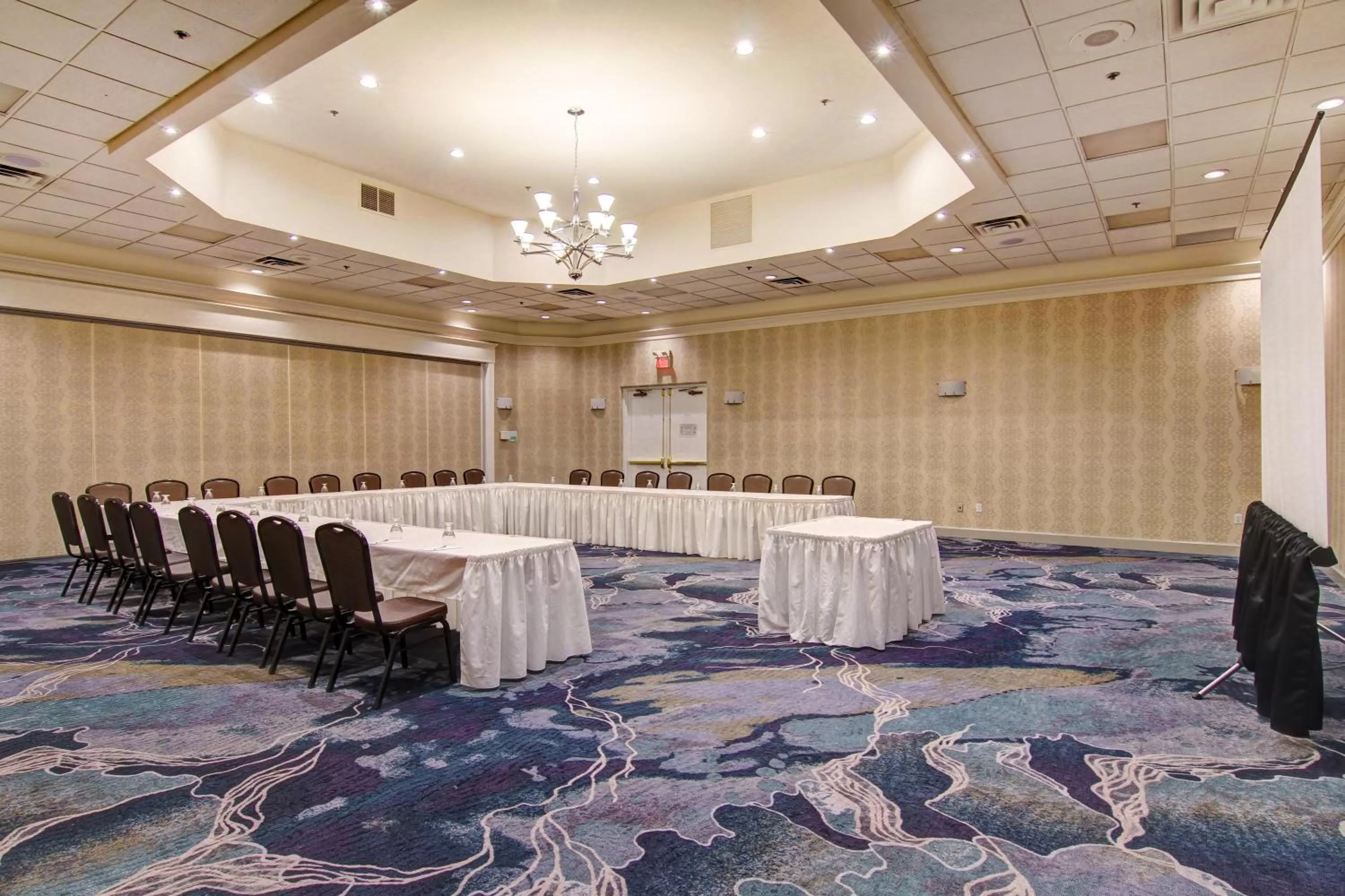 Banquet/Function facilities in Holiday Inn Oakville Centre by IHG
