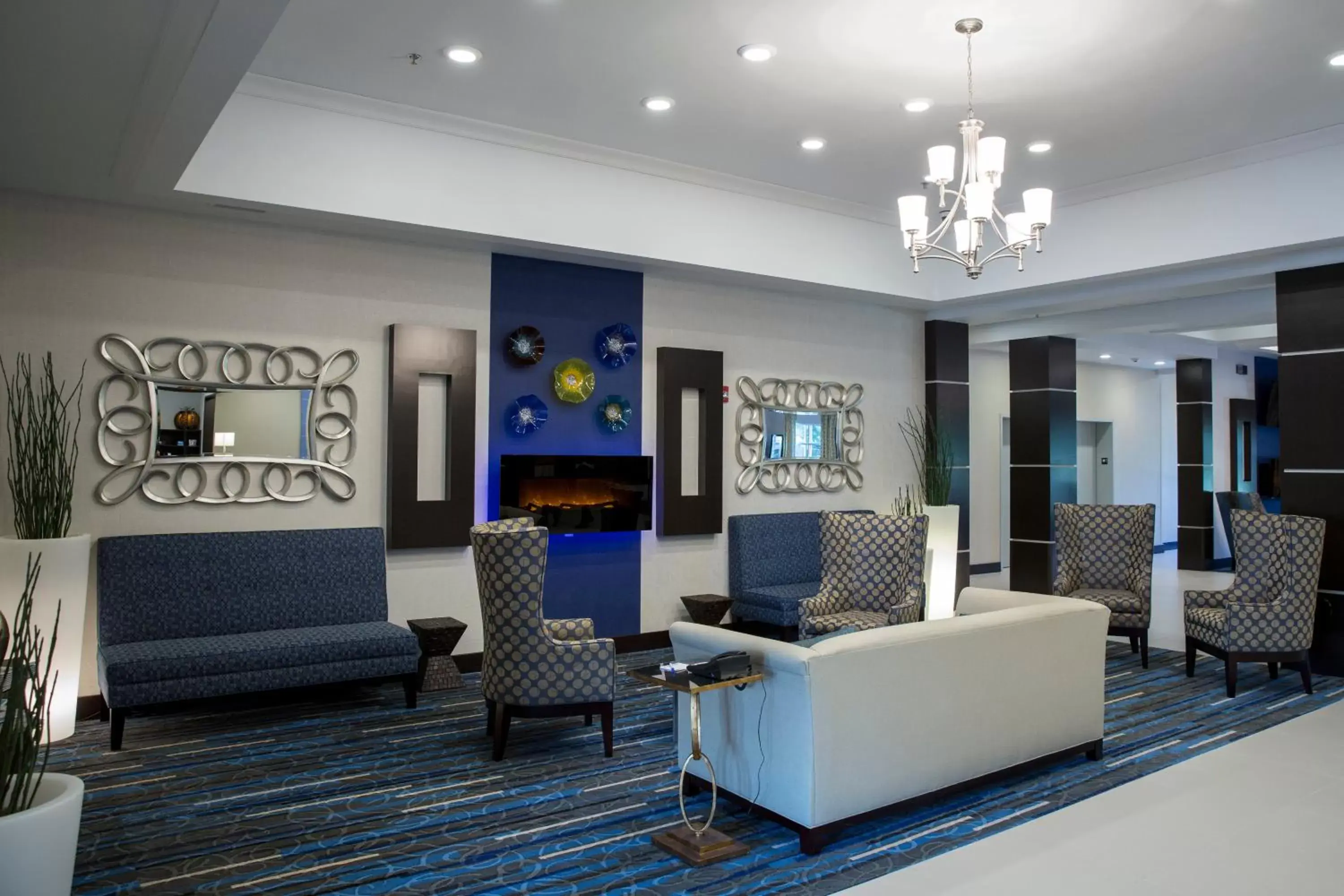Lobby or reception in Holiday Inn Express and Suites Edwardsville by IHG Lobby or reception in Holiday Inn Express and Suites Edwardsville by IHG