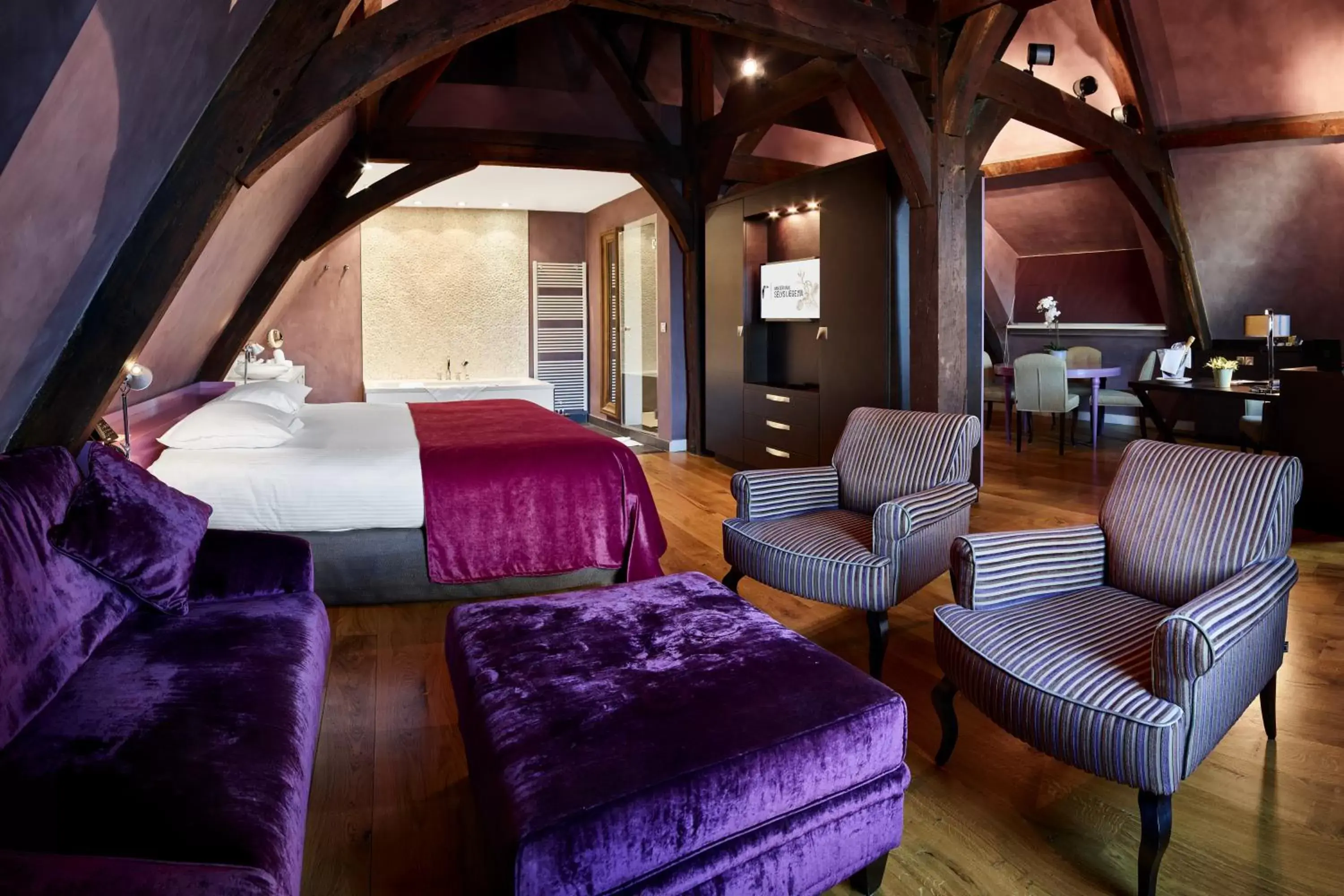 Bed in Van Der Valk Sélys Liège Hotel & Spa Bed in Van Der Valk Sélys Liège Hotel & Spa