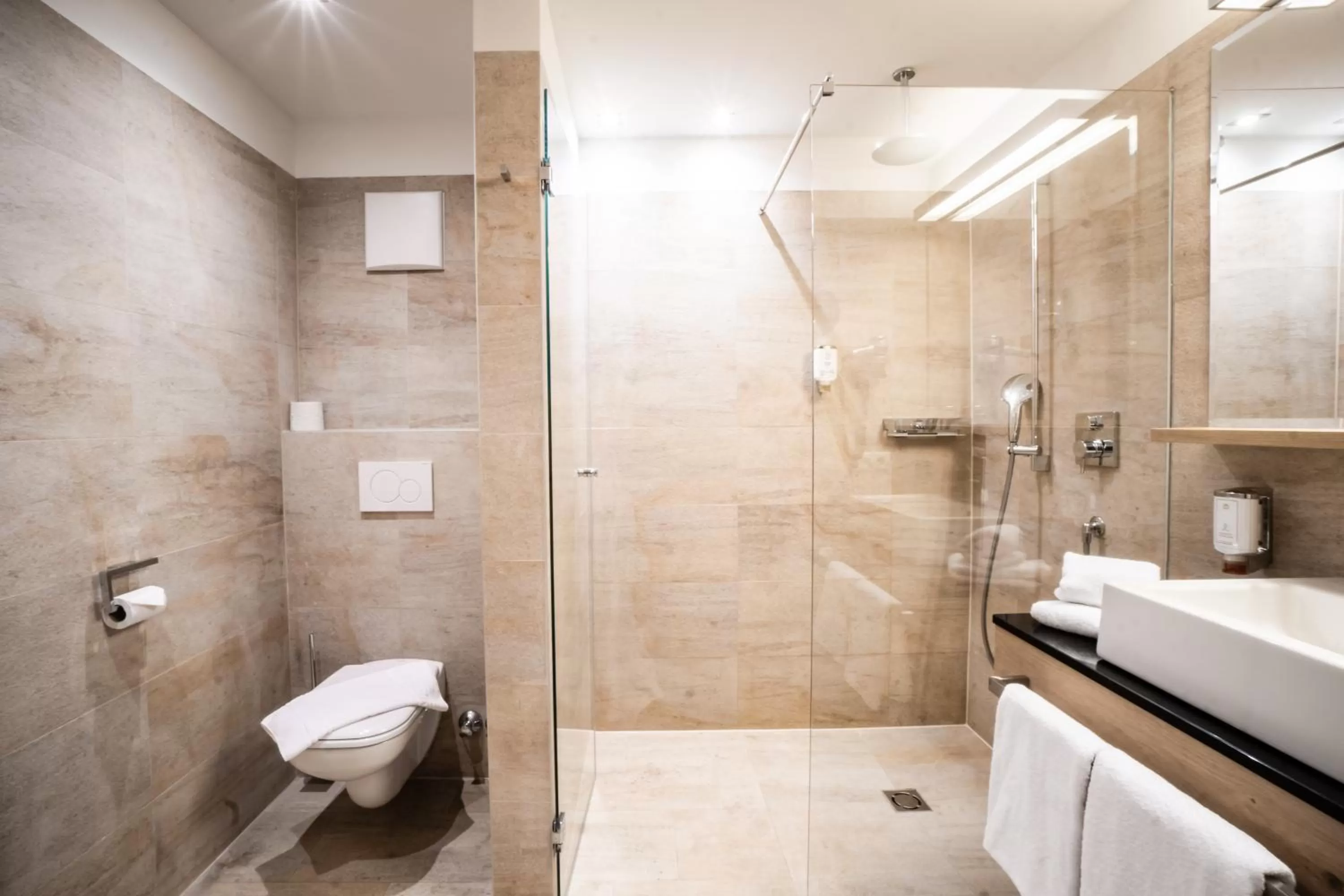 Bathroom in Hotel Hubertushof