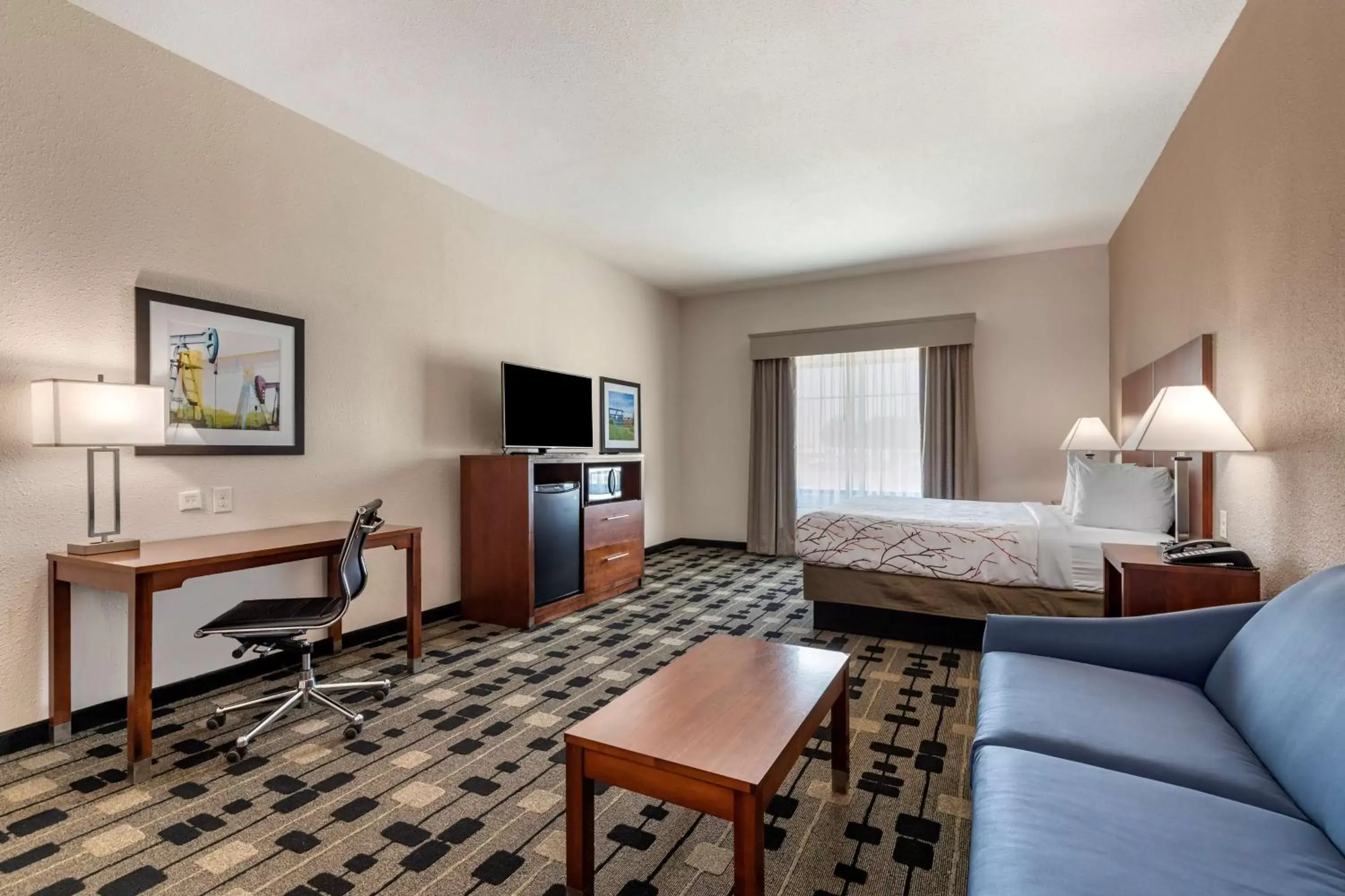 Photo of the whole room, Seating Area in Best Western Plus Big Lake Inn