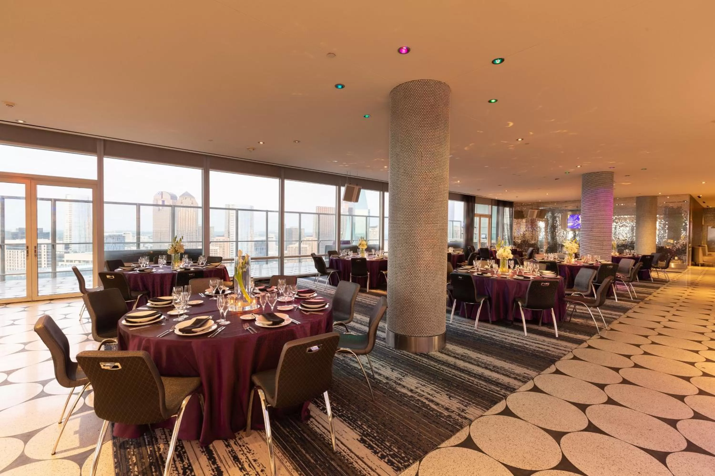 Meeting/conference room in W Dallas