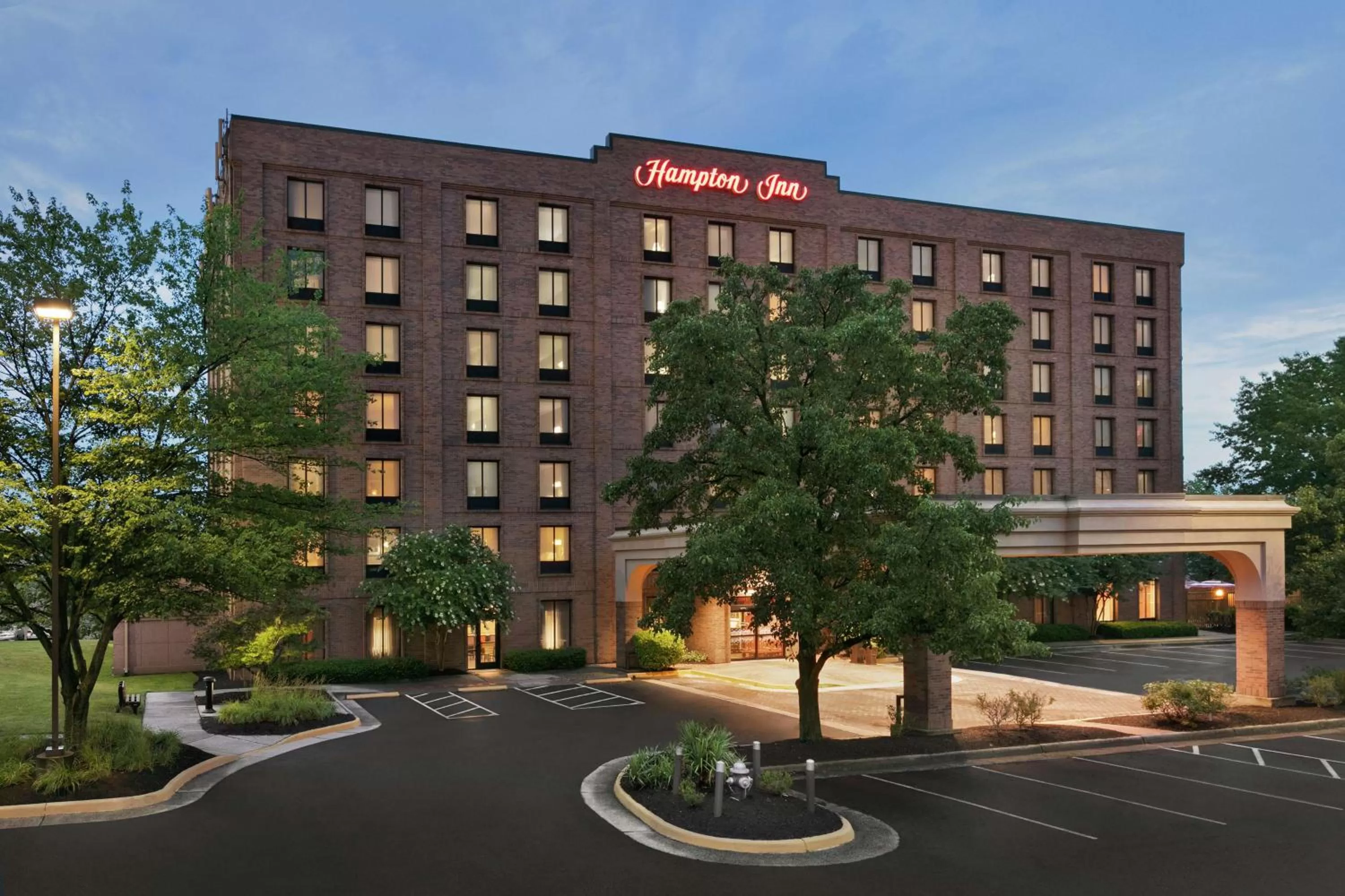 Property building in Hampton Inn Washington-Dulles International Airport South